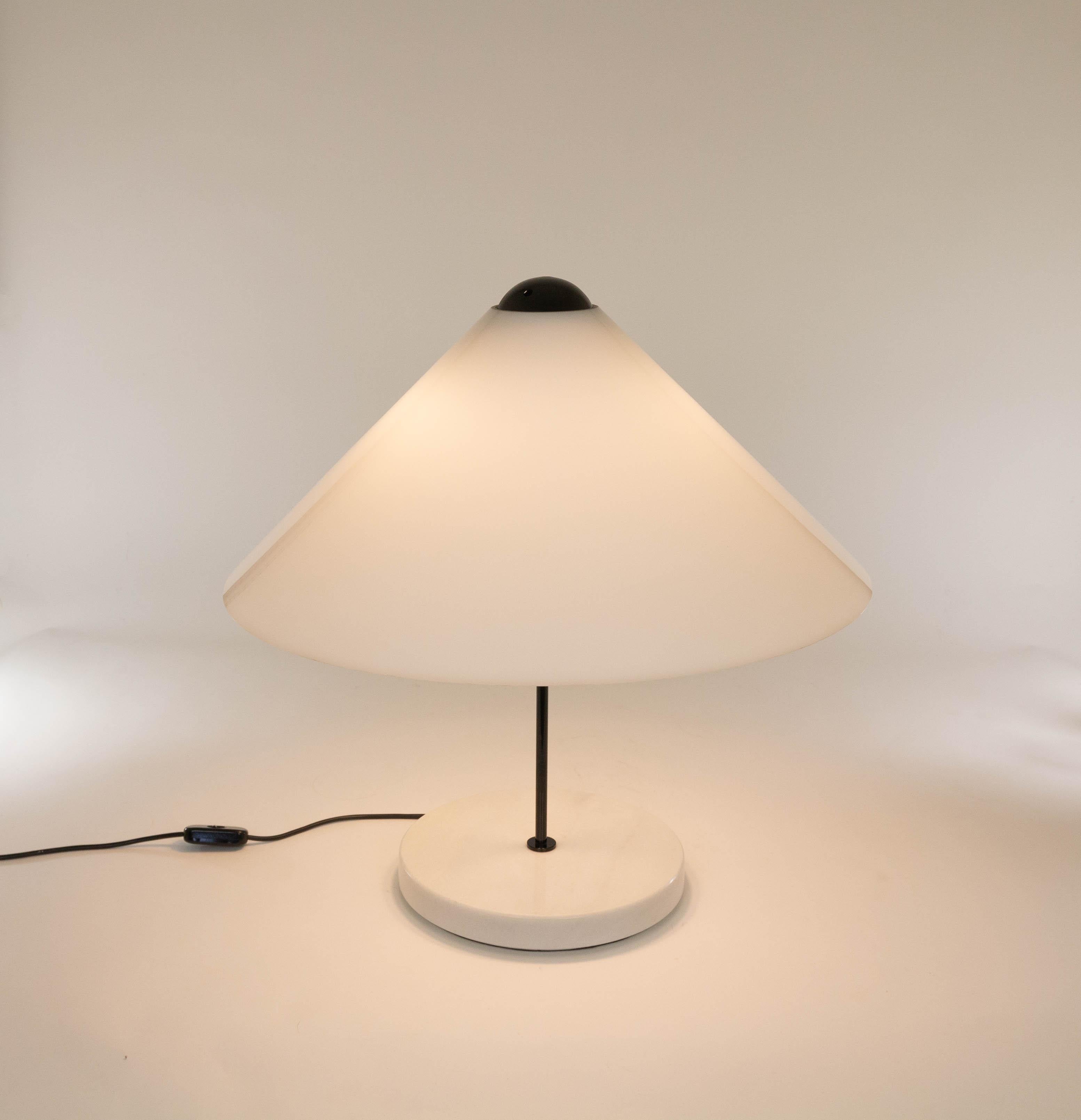 Mid-Century Modern Large Snow Table lamp by Vico Magistretti for O-luce, 1970s For Sale