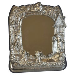 Gran espejo de mesa de plata de ley decorado con "Blancanieves" para una habitación infantil