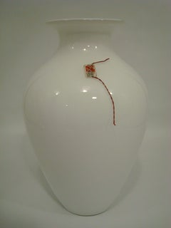 Large Snow White Murano Flower Vase by Barovier e Toso. Italy, 1970s