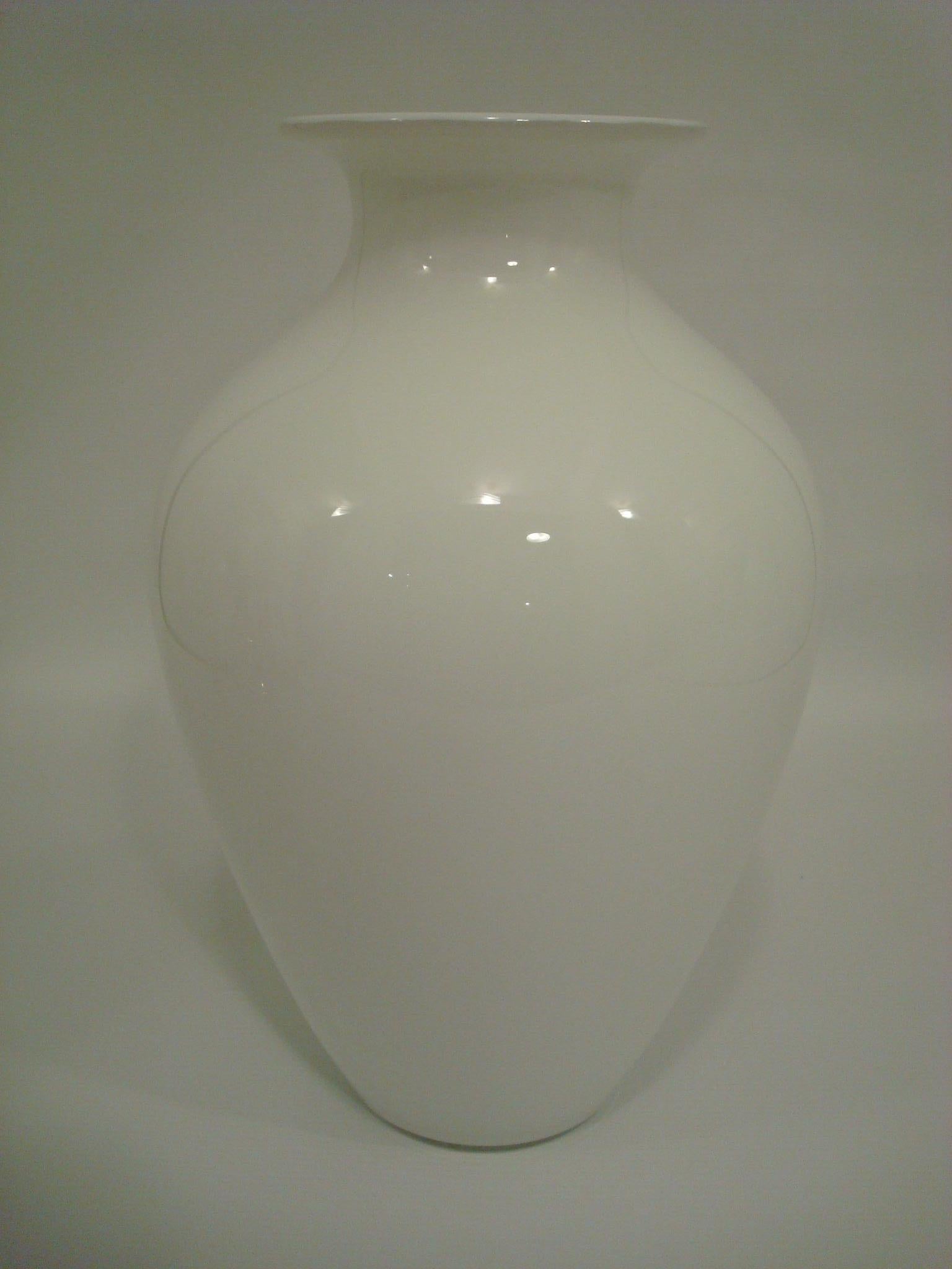 Grande vaso di fiori di Murano E. White di Barovier e Toso. Italia, anni '70 in vendita 1