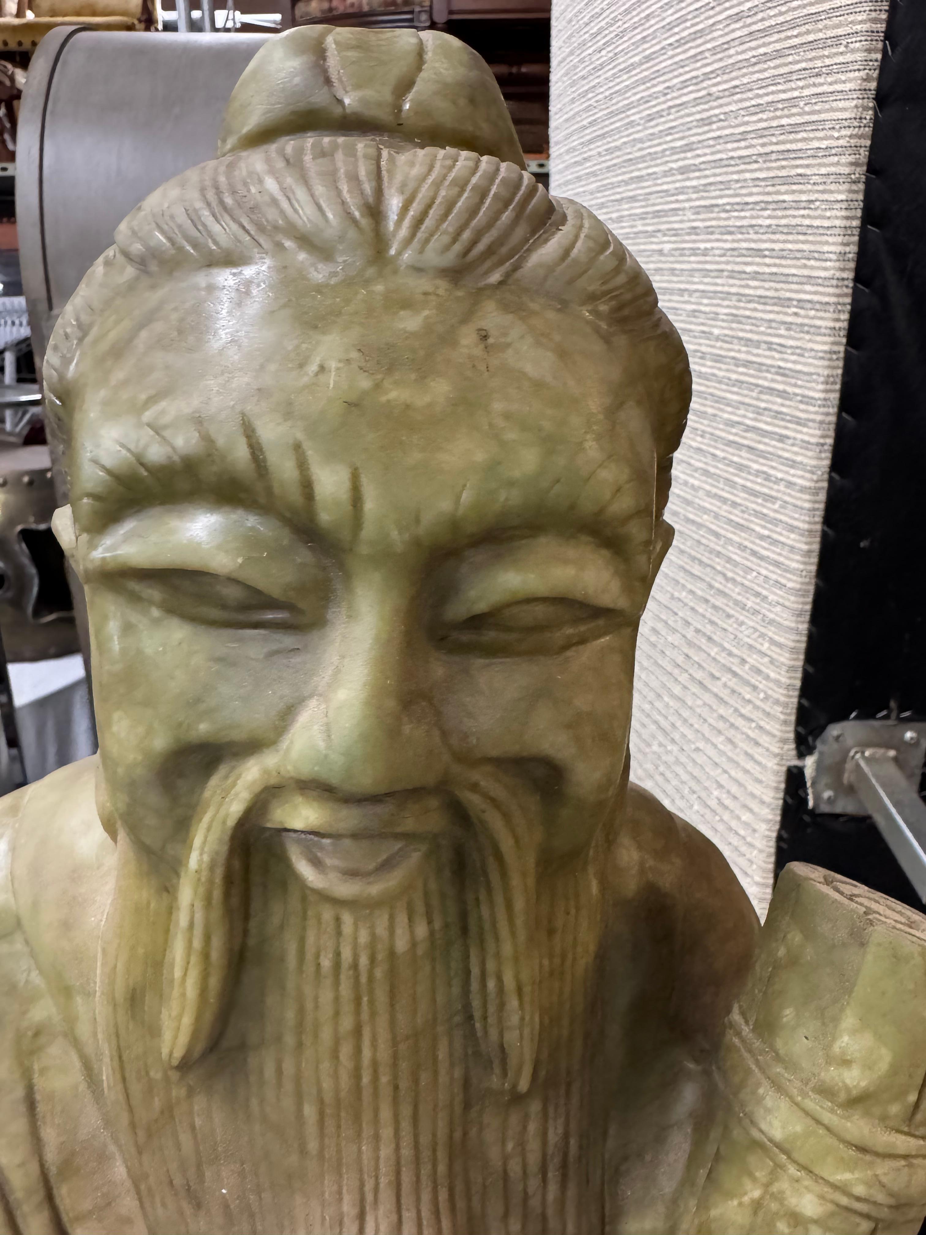 Grande scultura di Confucio in pietra ollare In condizioni buone in vendita a Pasadena, TX