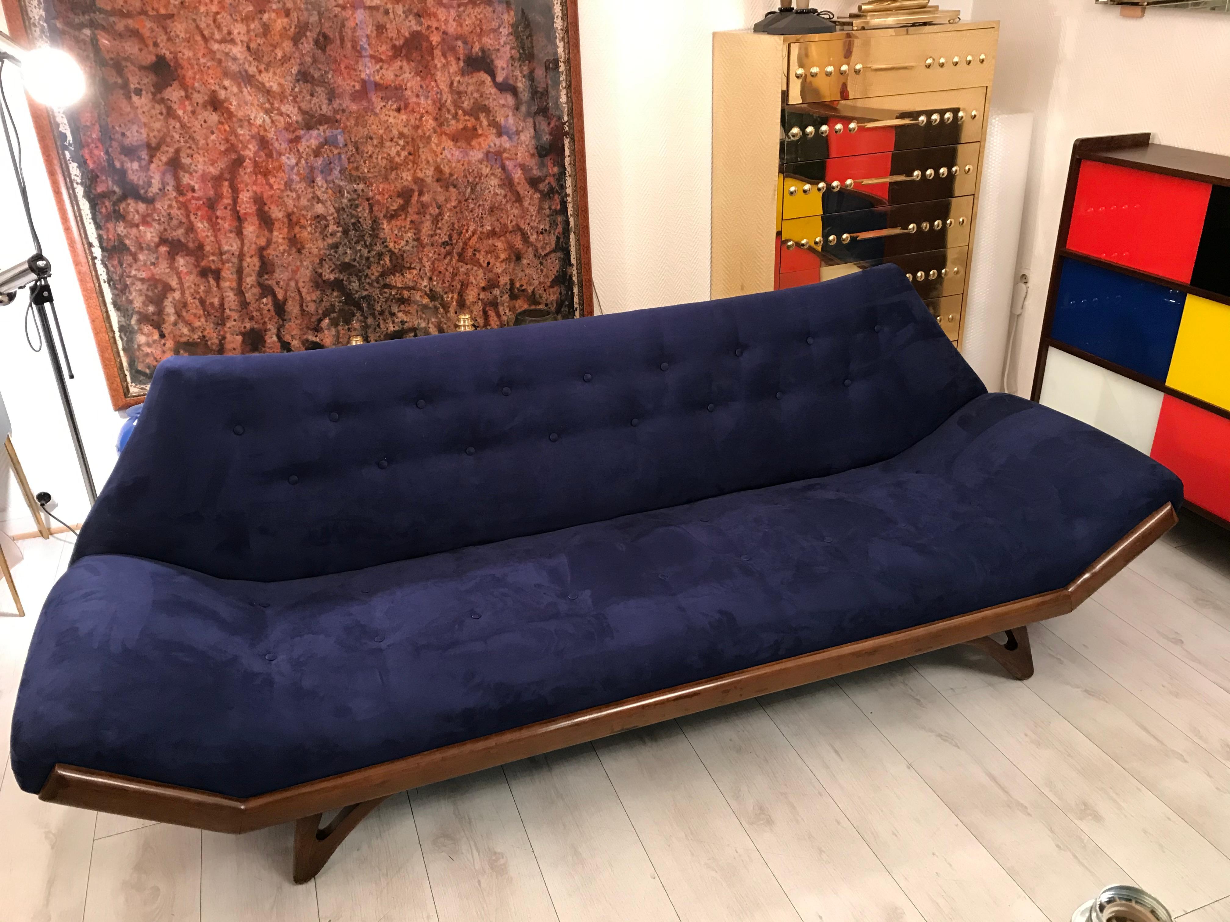 Awarded to Frank Lloyd Wright 
Large sofa 
230 L x 75 D x 80 H
Teak and alkantara navy blue 
Refurbished per upholsterer
Perfect condition 
Usa
circa 1975
1900 Euros.