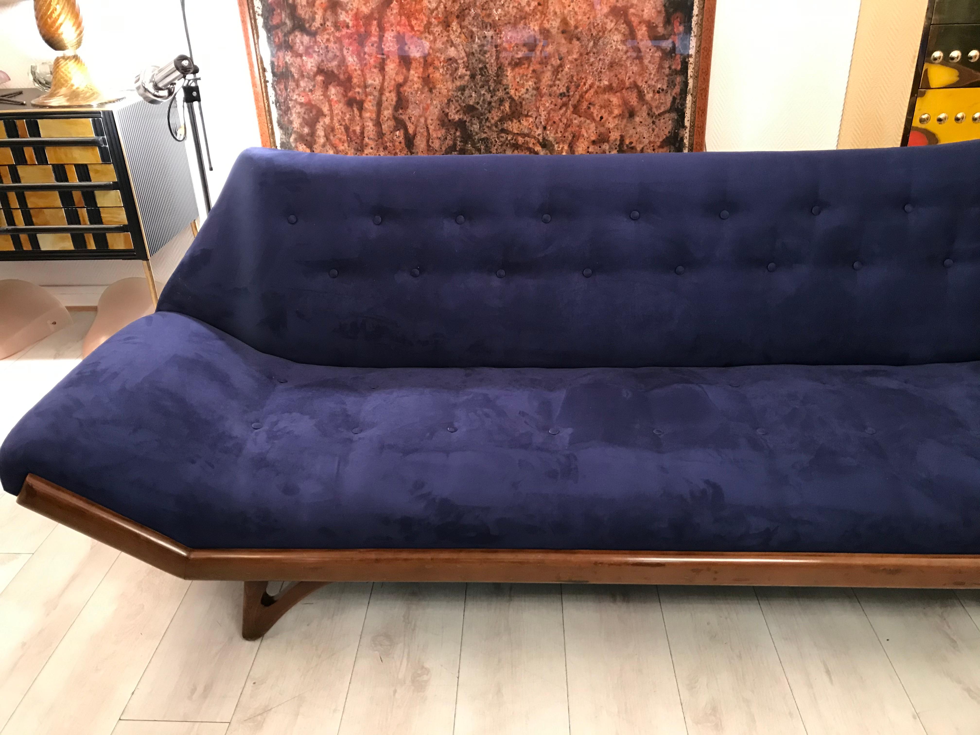 Late 20th Century Large Sofa Awarded to Frank Lloyd Wright