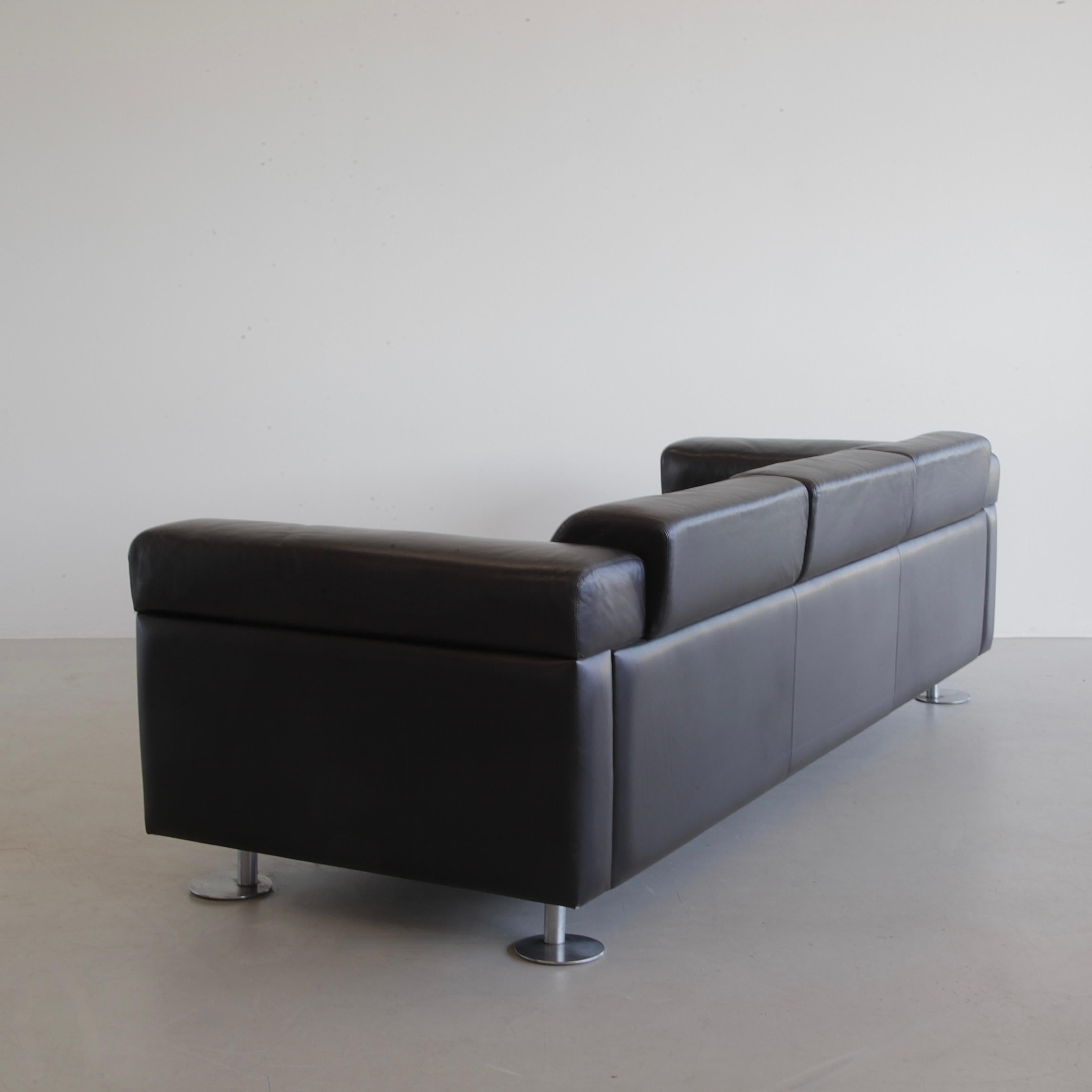 Mid-Century Modern Large Sofa D120 by Valeria BORSANI and Alfredo BONETTI, TECNO 1966