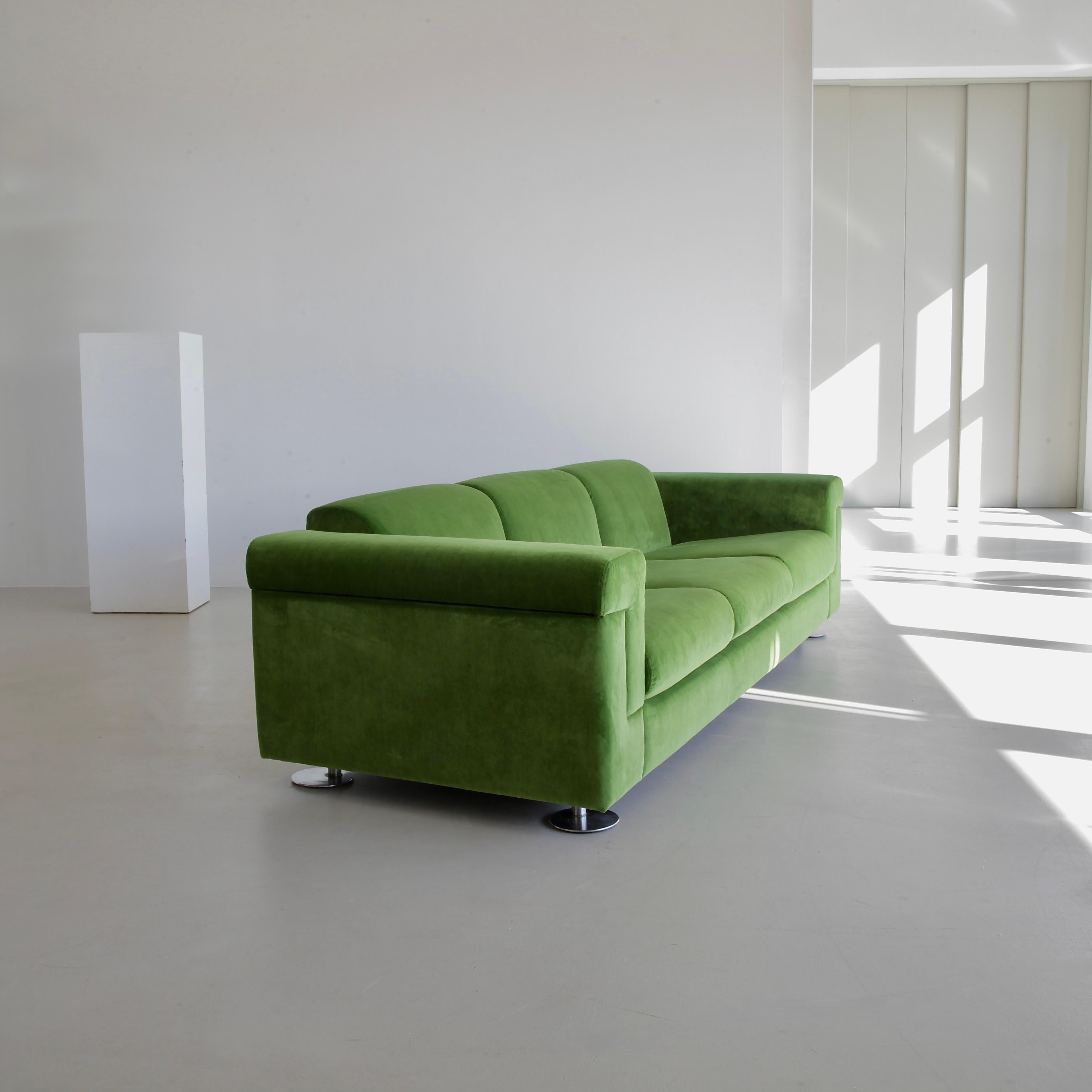 Modern Large Sofa D120 by Valeria BORSANI and Alfredo BONETTI, TECNO MILANO 1966