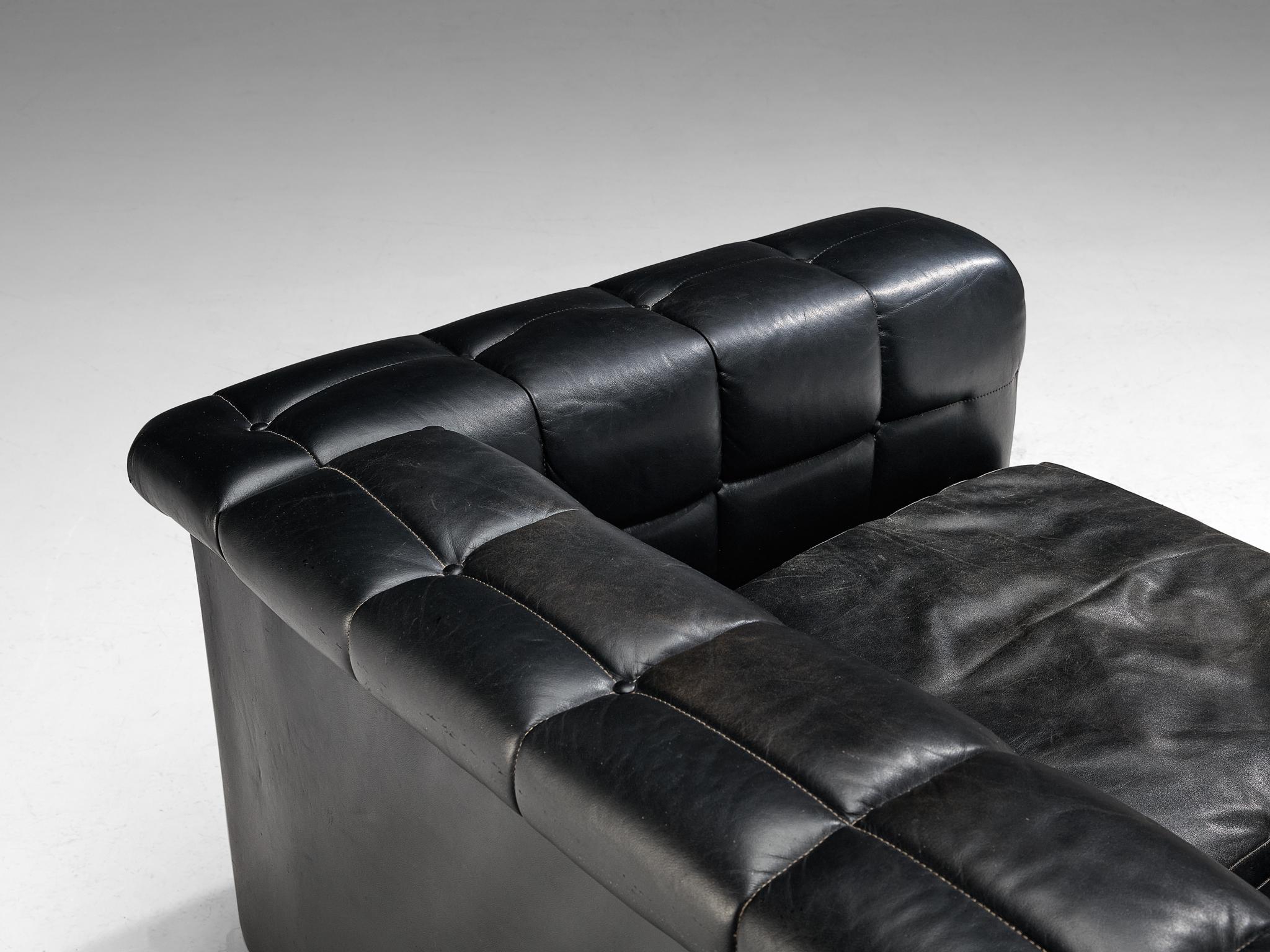 Grand canapé en cuir noir  Bon état - En vente à Waalwijk, NL