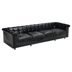 Großes Sofa aus schwarzem Leder 