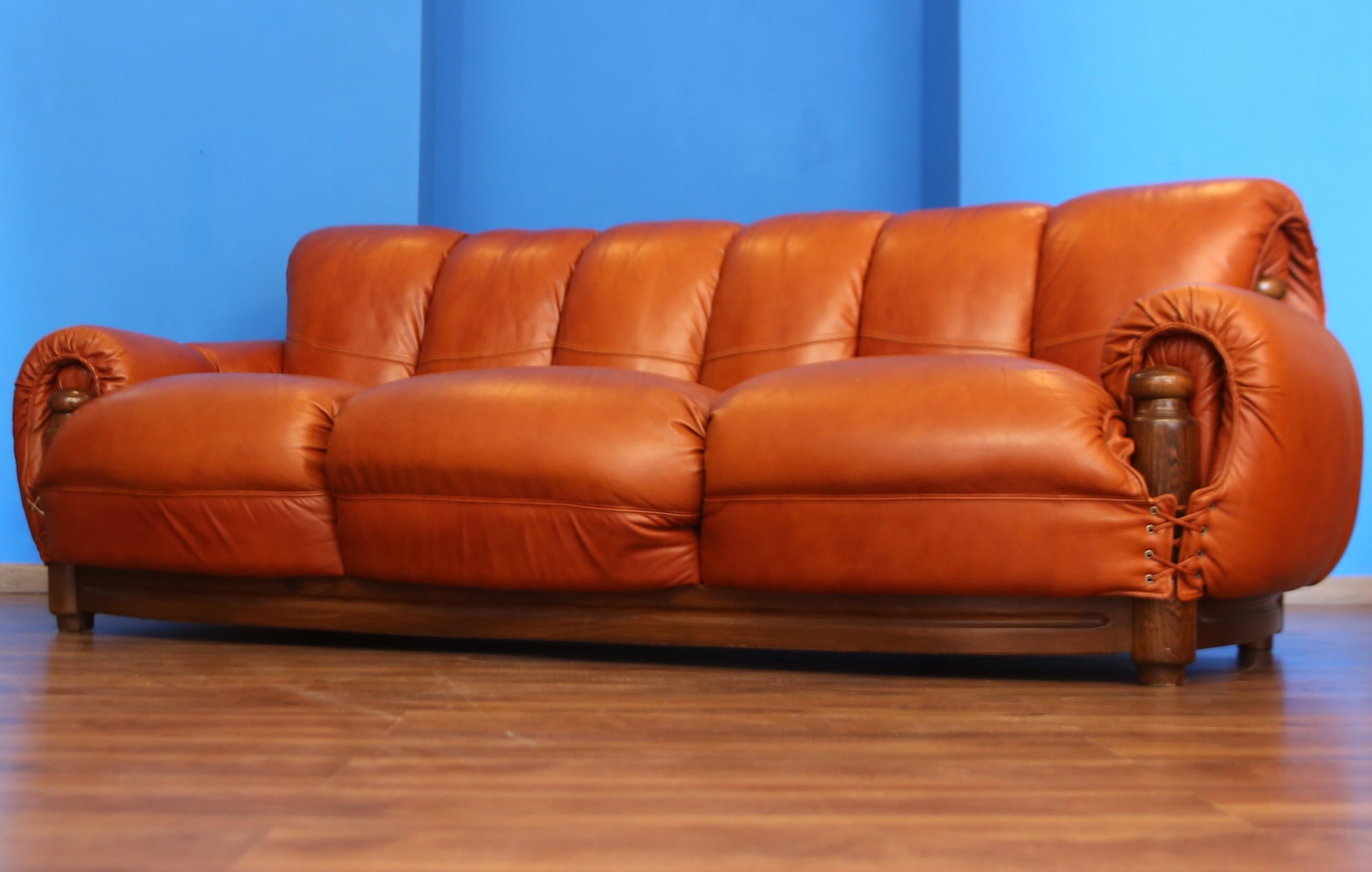 large sofa in cognac colored leather in the style of sergio rodriguez In Good Condition For Sale In Vigevano, PV