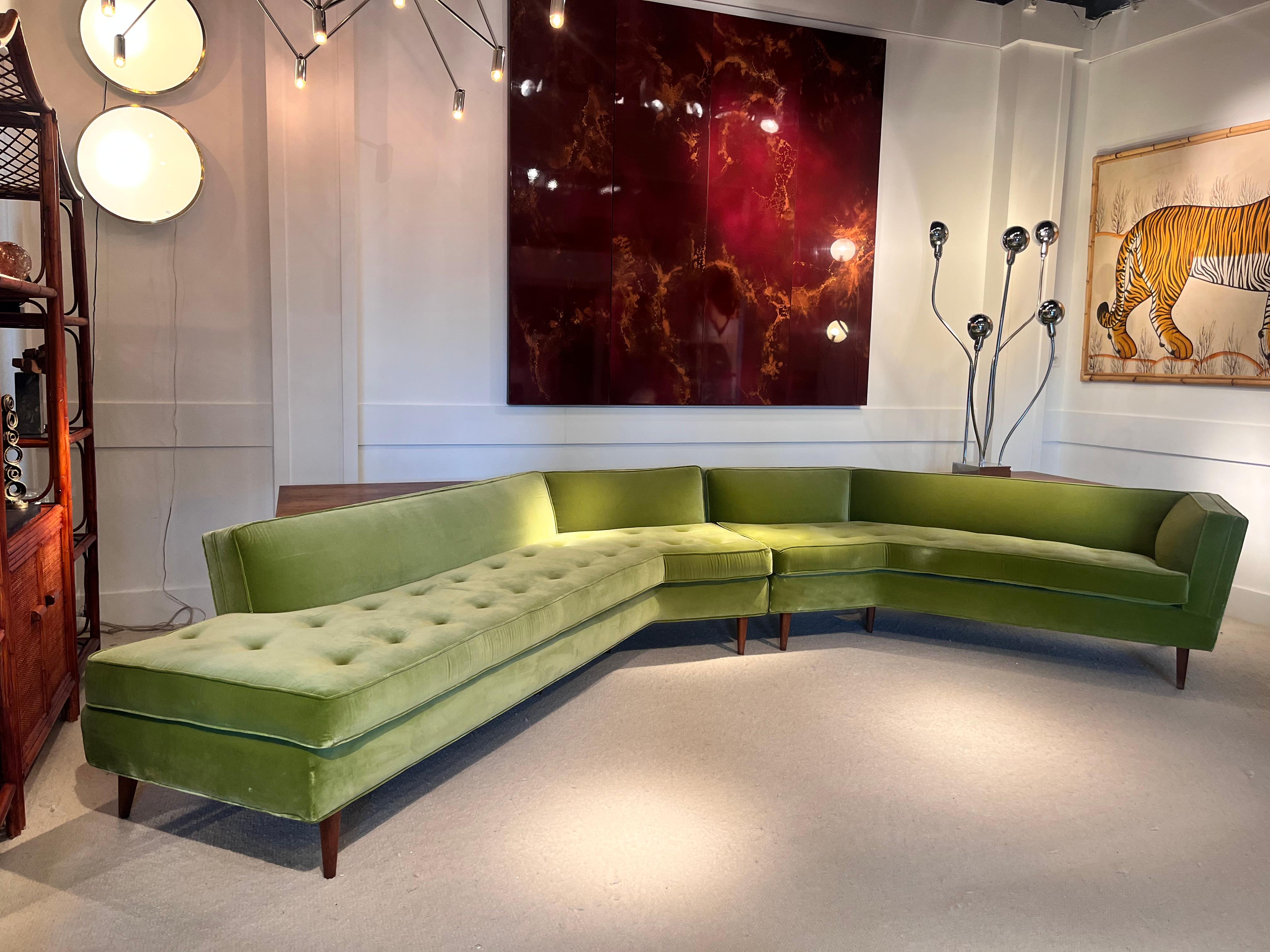 Velvet Large sofa in solid walnut and green velvet by Bertha Schaefer For Sale