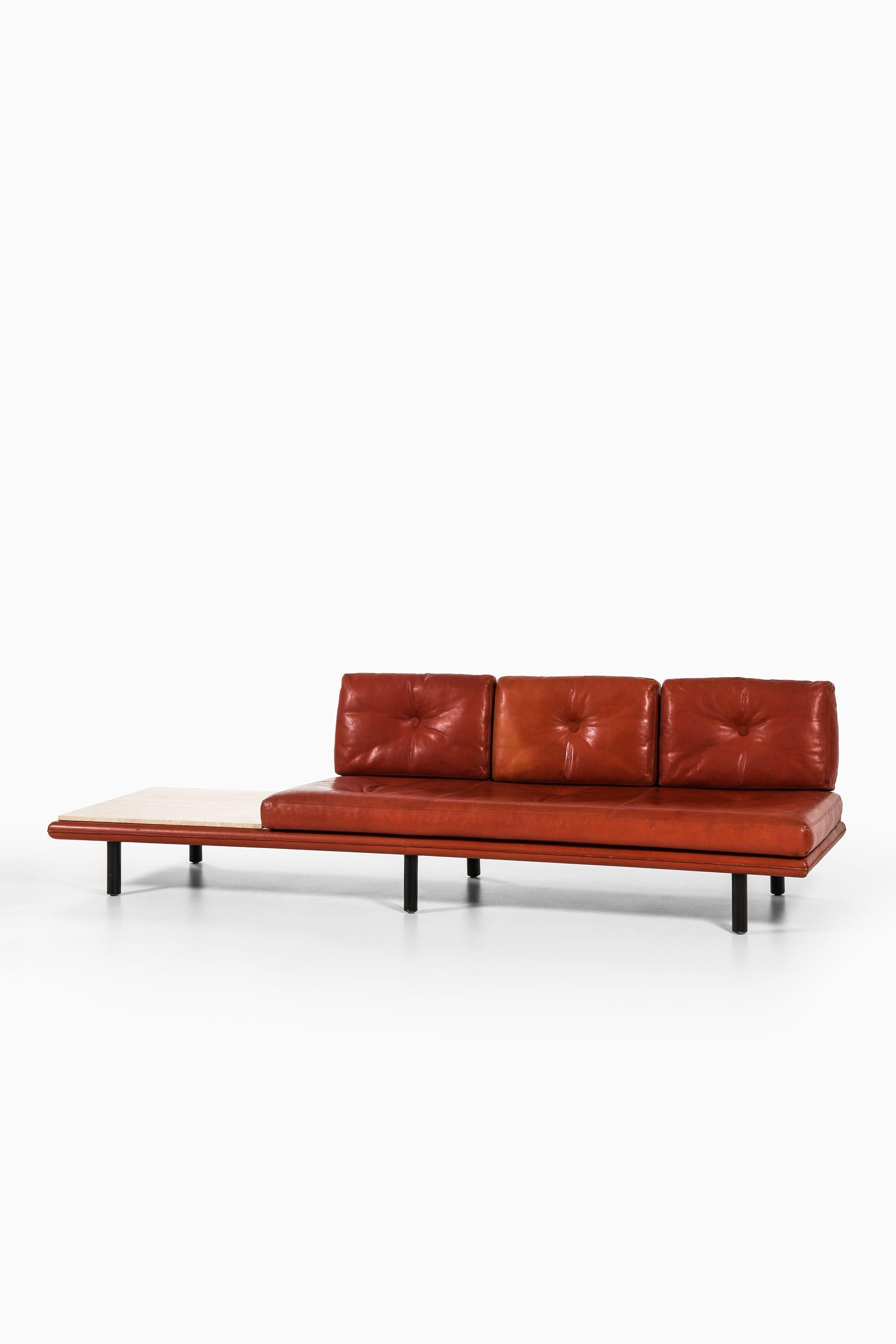 Sofá grande con mesa de cuero y madera lacada de Franz Köttgen, 1964 Moderno de mediados de siglo en venta