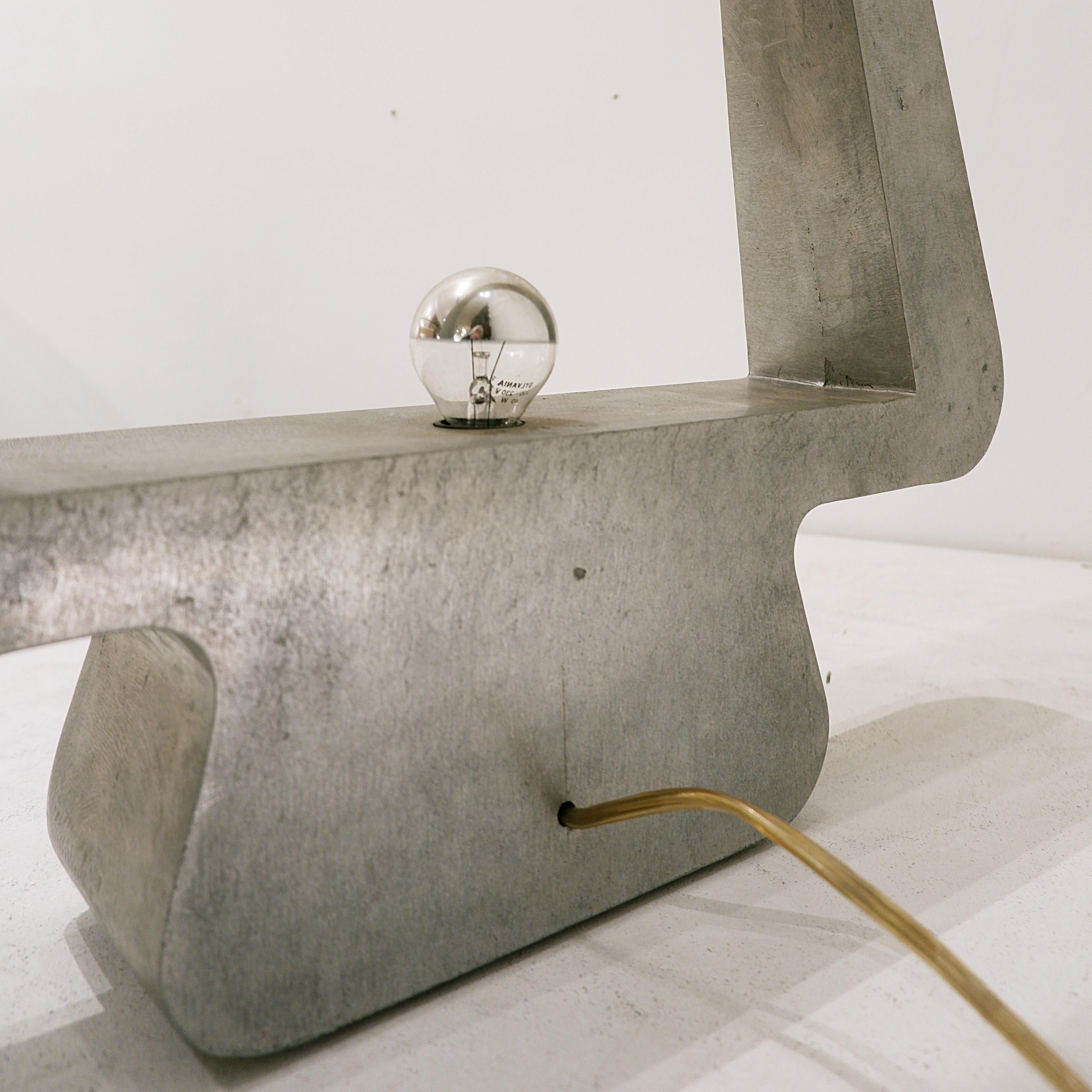 Gran lámpara de sobremesa de aluminio macizo - Años 70 en venta 1