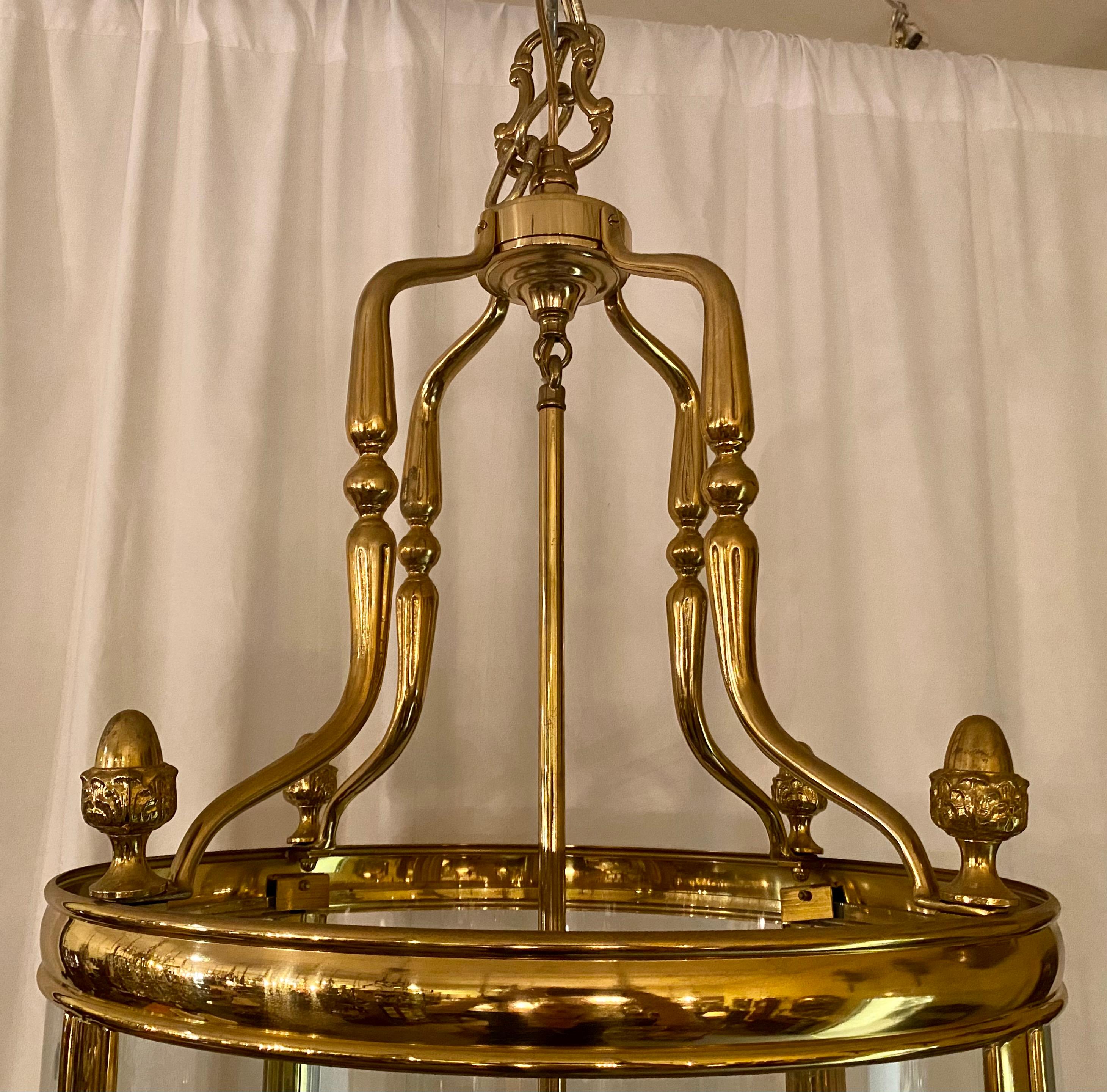 Unusually large size solid brass neoclassic hall lantern.
LAN002.