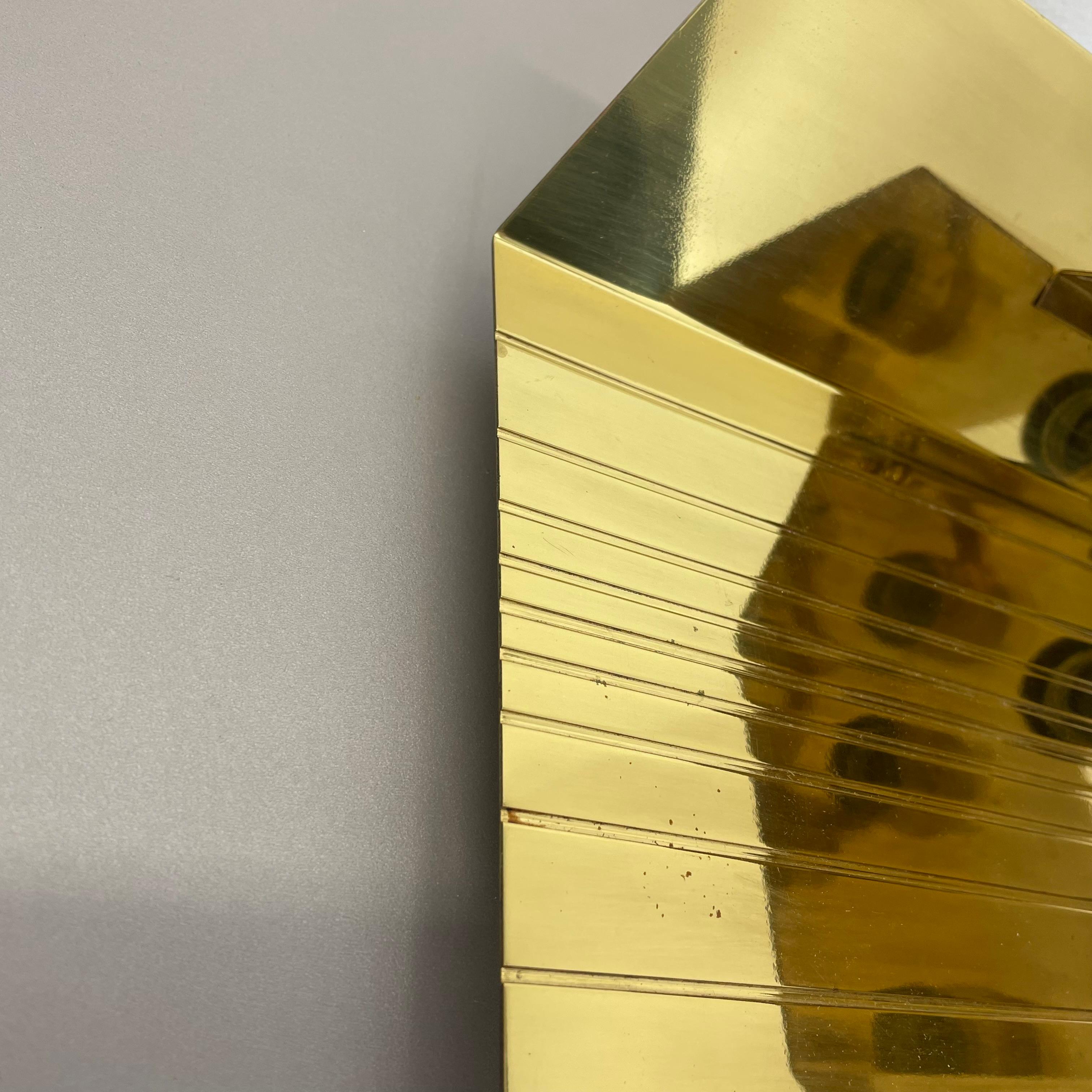 large solid brass postmodern Wall Light by Vereinigte Werkstätten, Germany 1980s For Sale 7