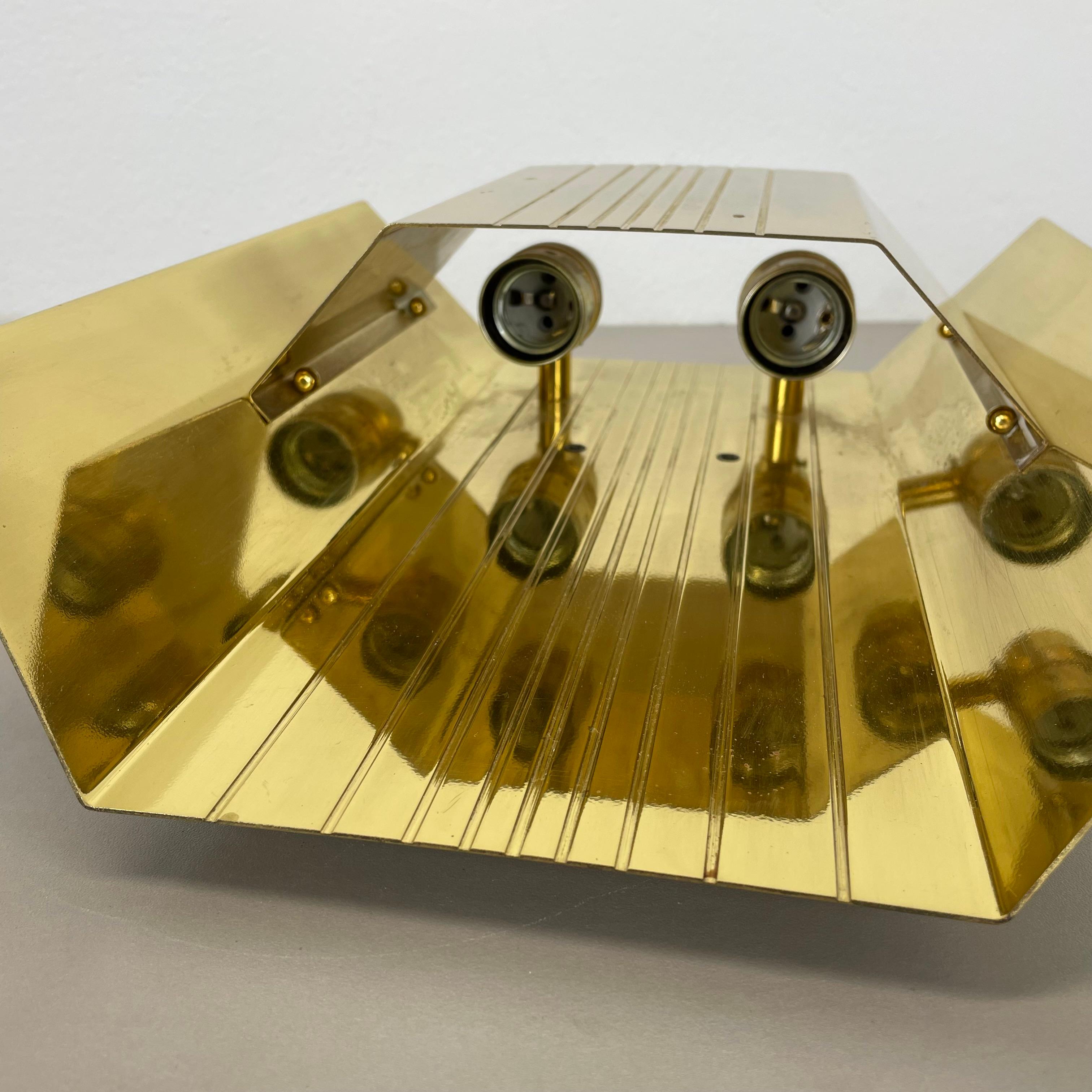 large solid brass postmodern Wall Light by Vereinigte Werkstätten, Germany 1980s For Sale 9
