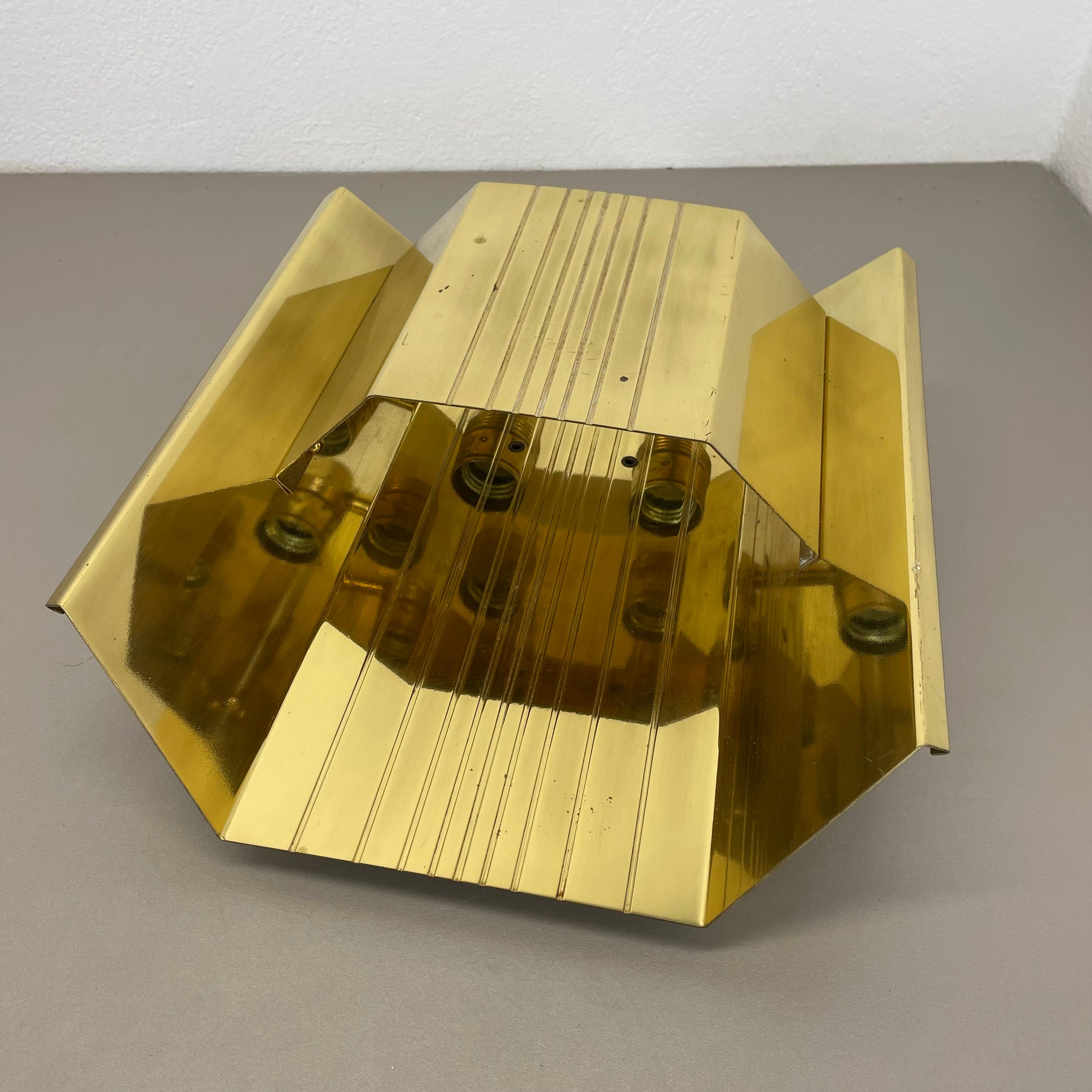 large solid brass postmodern Wall Light by Vereinigte Werkstätten, Germany 1980s For Sale 10