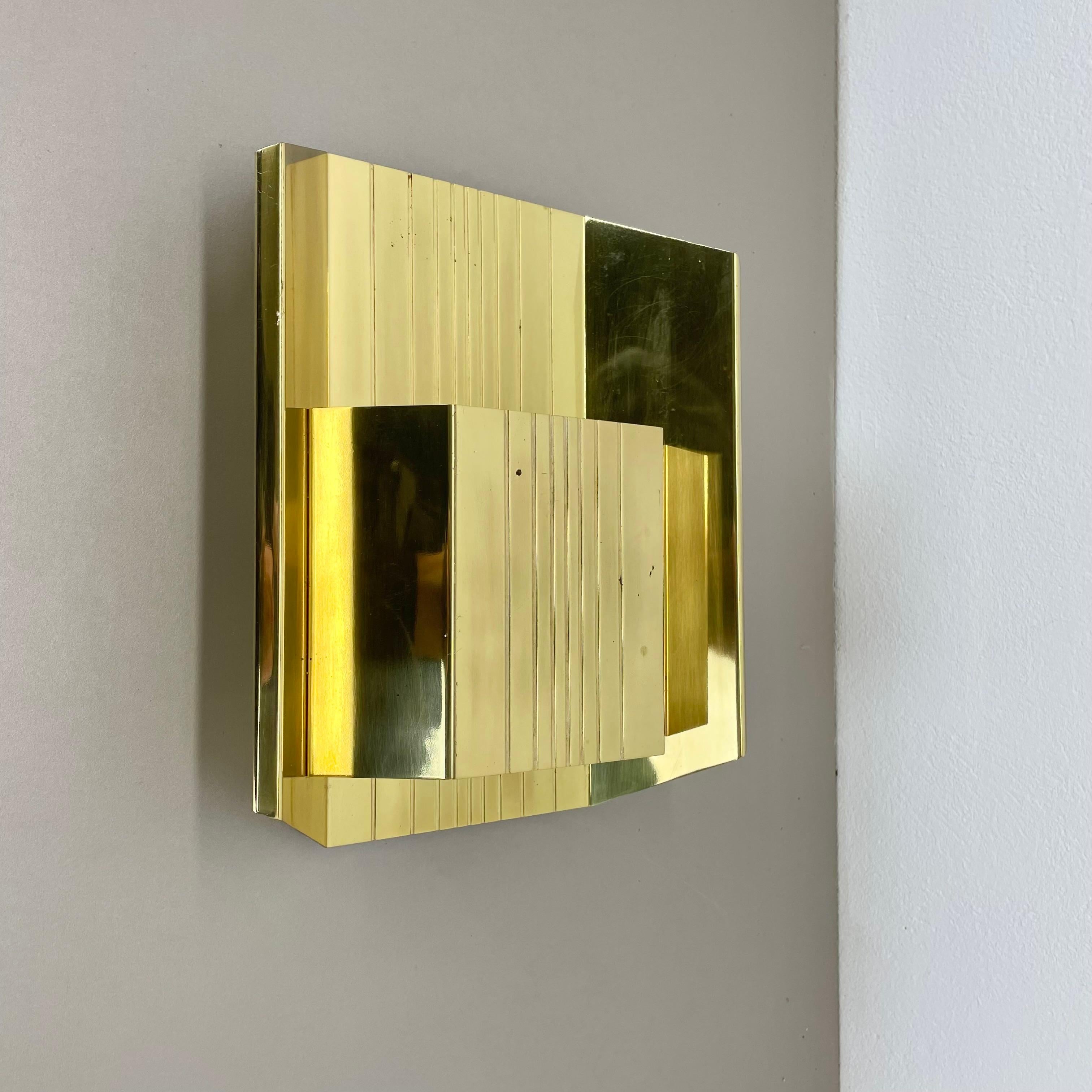 Mid-Century Modern large solid brass postmodern Wall Light by Vereinigte Werkstätten, Germany 1980s For Sale