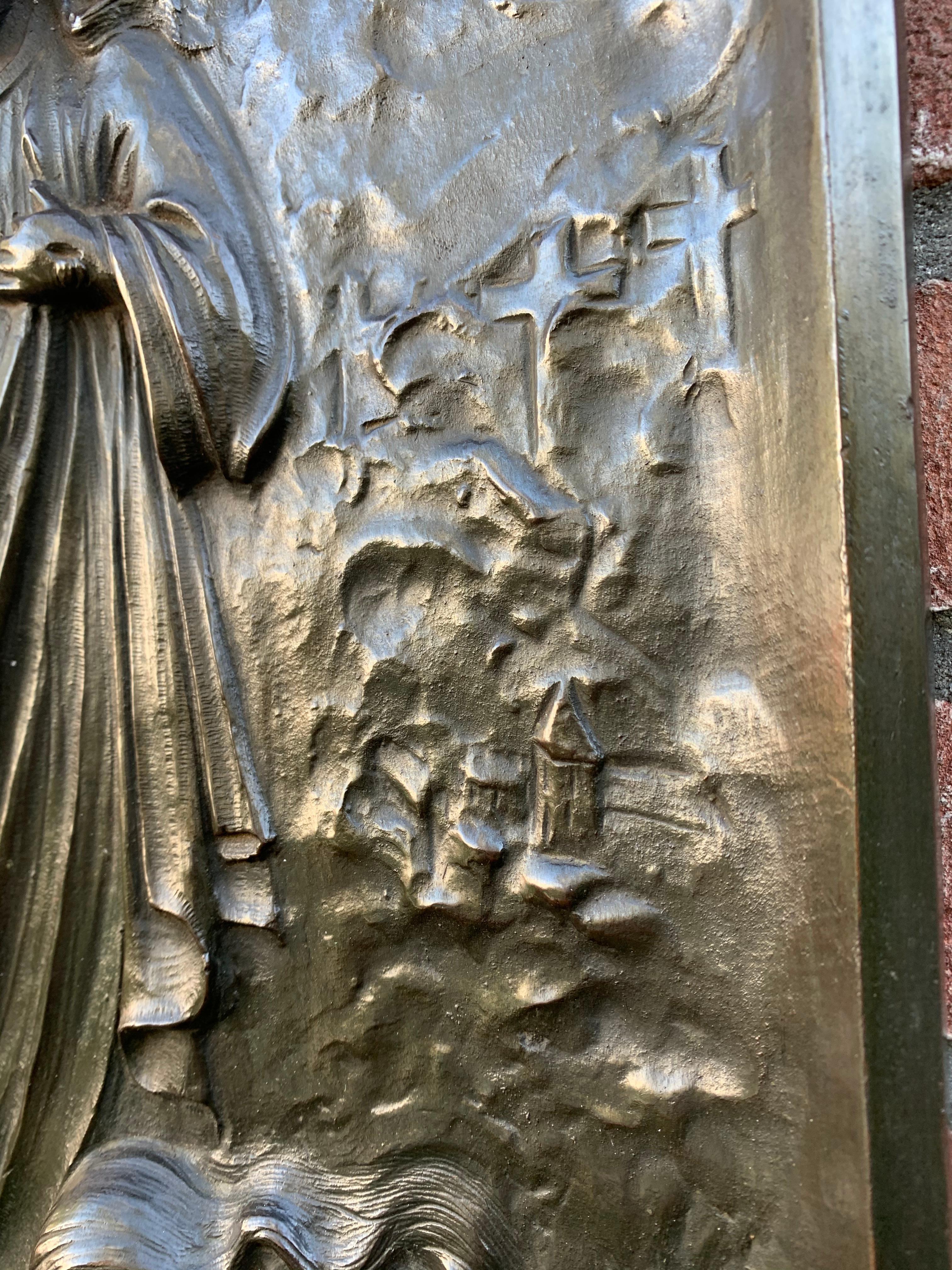 sculpture of the resurrection