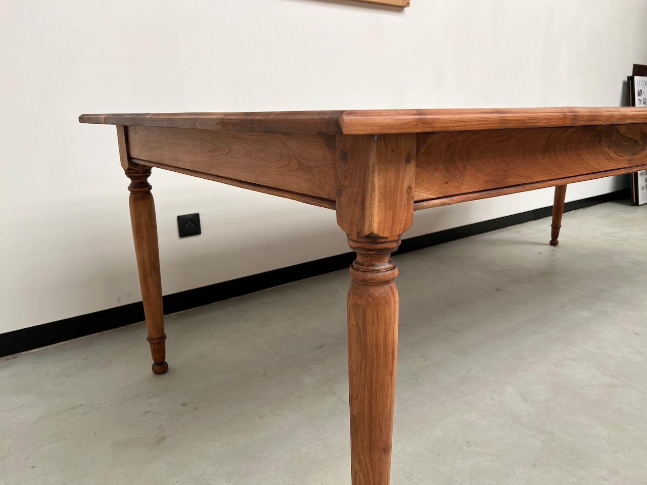 Large solid cherry farm table, 250 x 110 cm For Sale 4