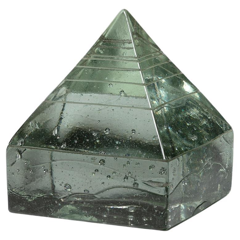 Grande pyramide en verre massif de Pompeo Pianezzola pour Appiani, Italie, années 1960 en vente