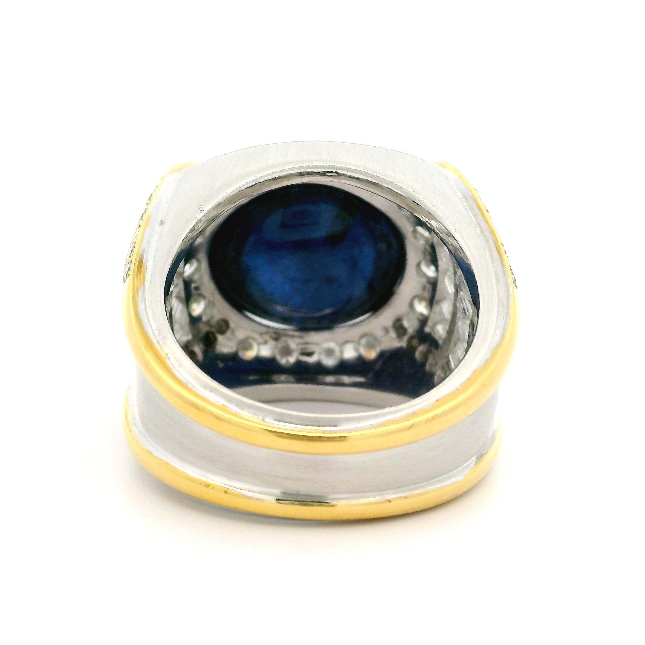 Large Solid Gold GIA 21.95ctw Oval Cabochon Sapphire w/ Diamond Statement Ring In Excellent Condition For Sale In Montclair, NJ