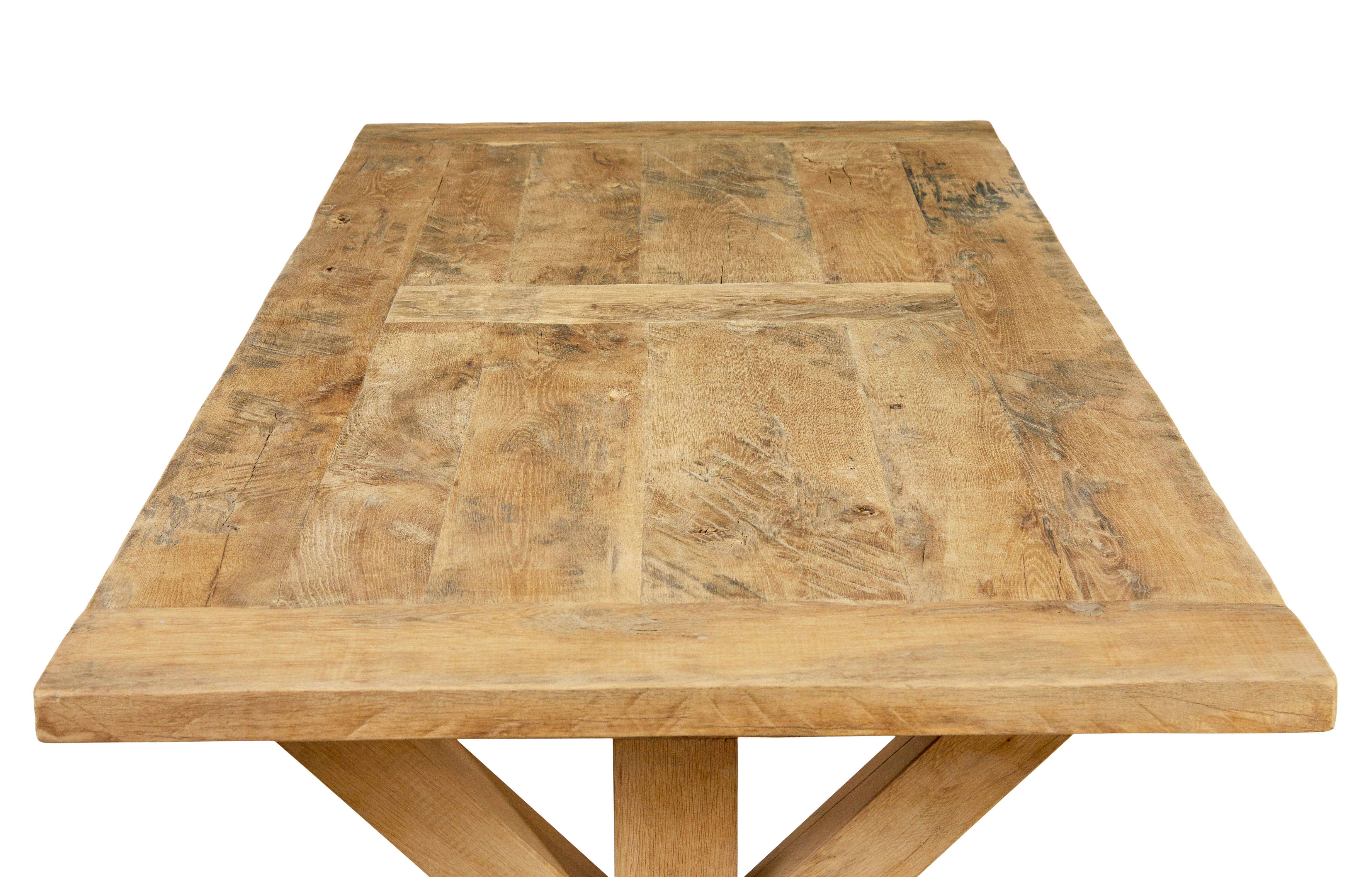 Large solid handmade oak x frame dining table In Good Condition For Sale In Debenham, Suffolk