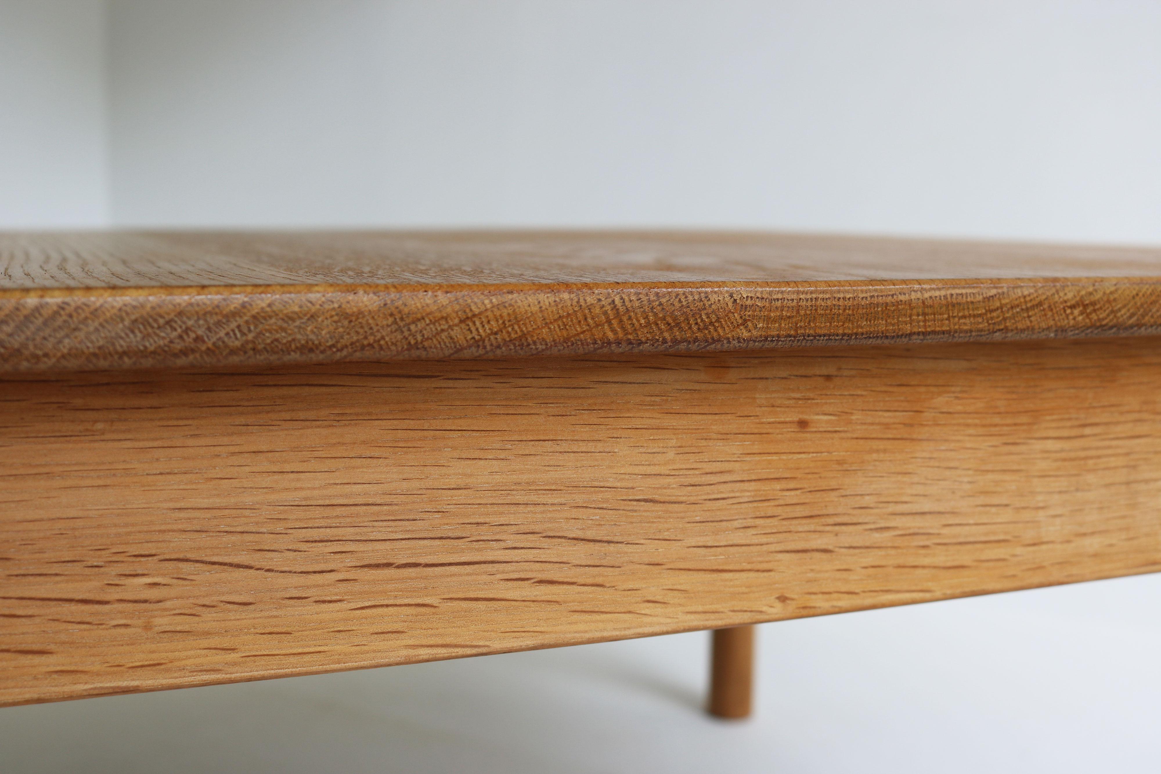Hand-Carved Large solid oak coffee table Model: 5351 by Borge Mogensen for Fredericia 1950 For Sale