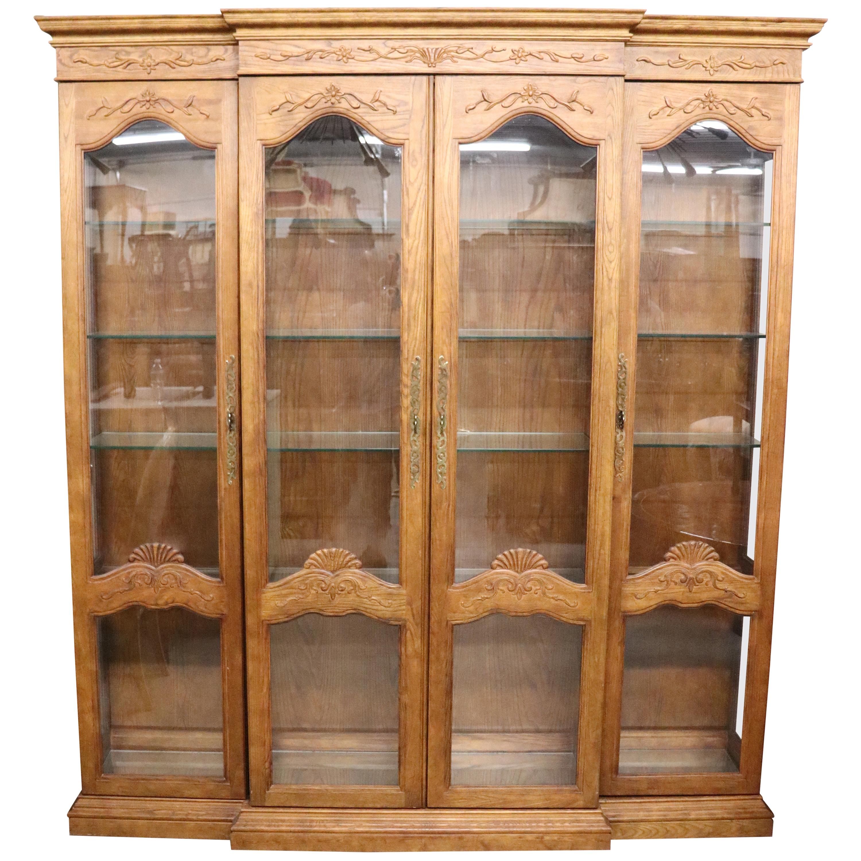 Large Solid Oak French Louis XV Style Breakfront Bookcase Vitrine, circa 1980 For Sale
