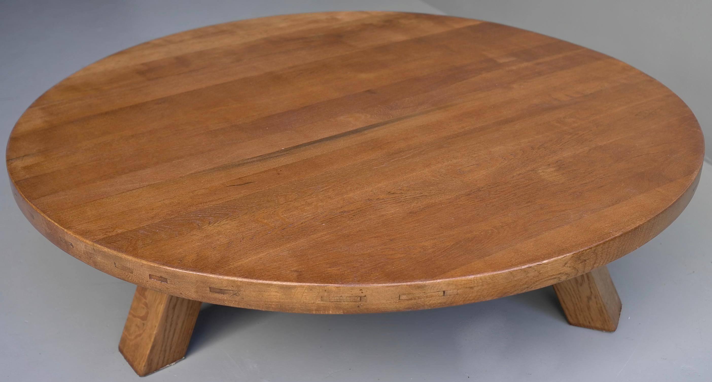 Large Solid Oak Round Coffee Table in Style of Charlotte Perriand, France, 1960s 2