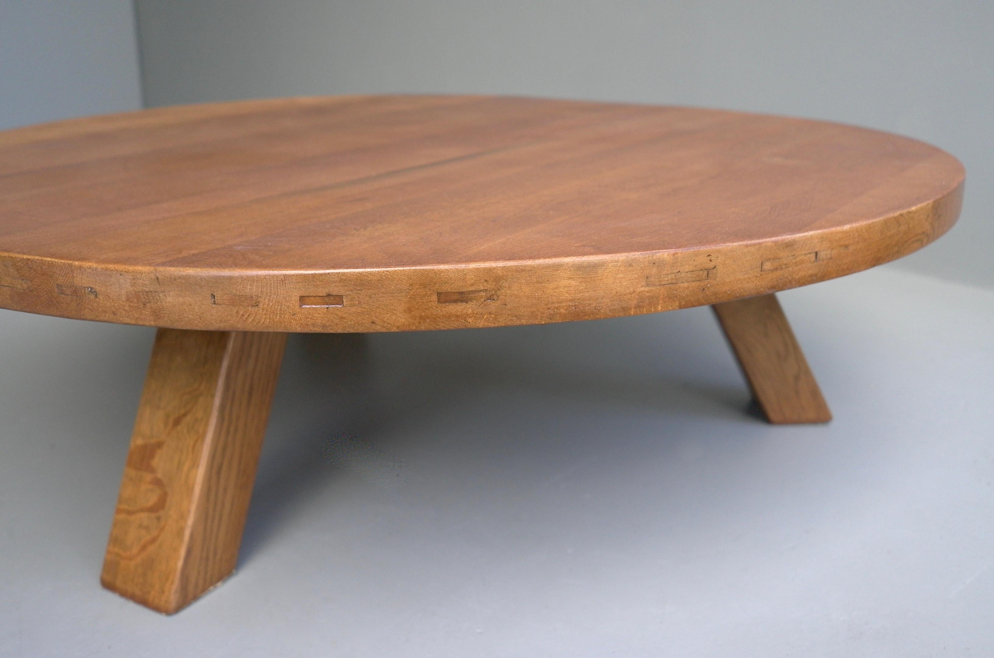 French Large Solid Oak Round Coffee Table in Style of Charlotte Perriand, France, 1960s