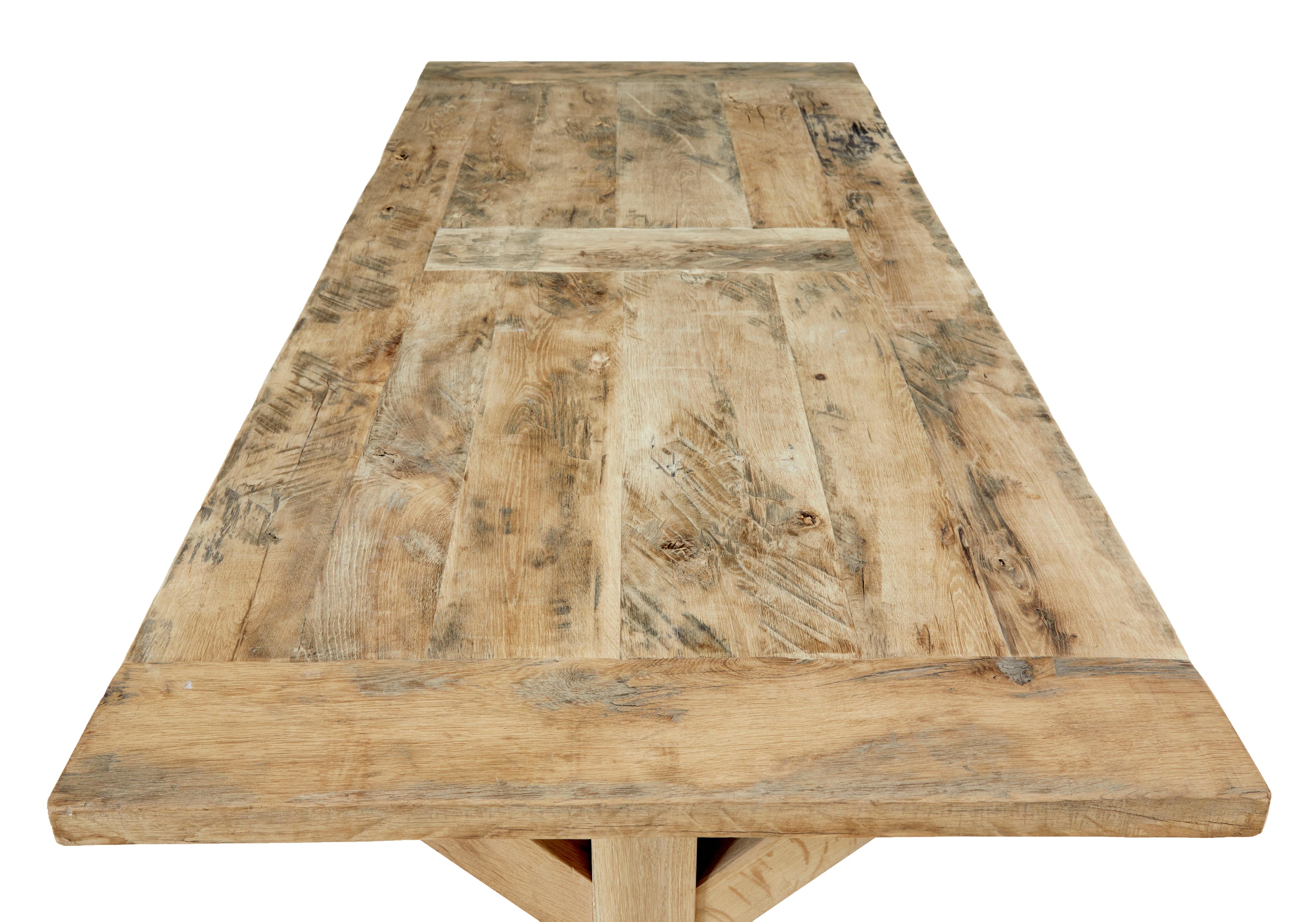 Large Solid Oak x Frame Dining Table In Good Condition In Debenham, Suffolk