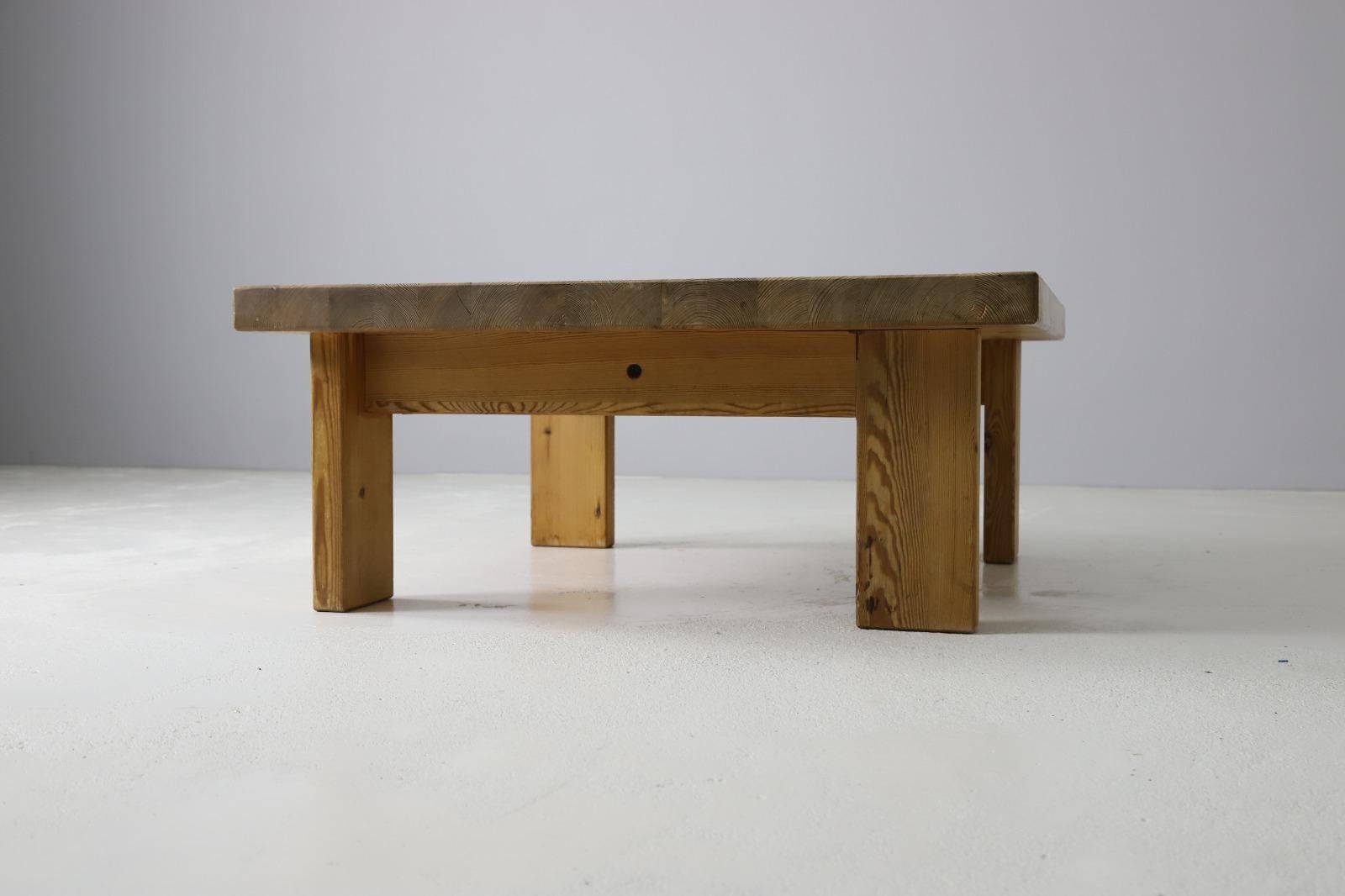 Large Solid Pine Coffee Table on Asymmetrical Base, Scandinavia, 1970s For Sale 4