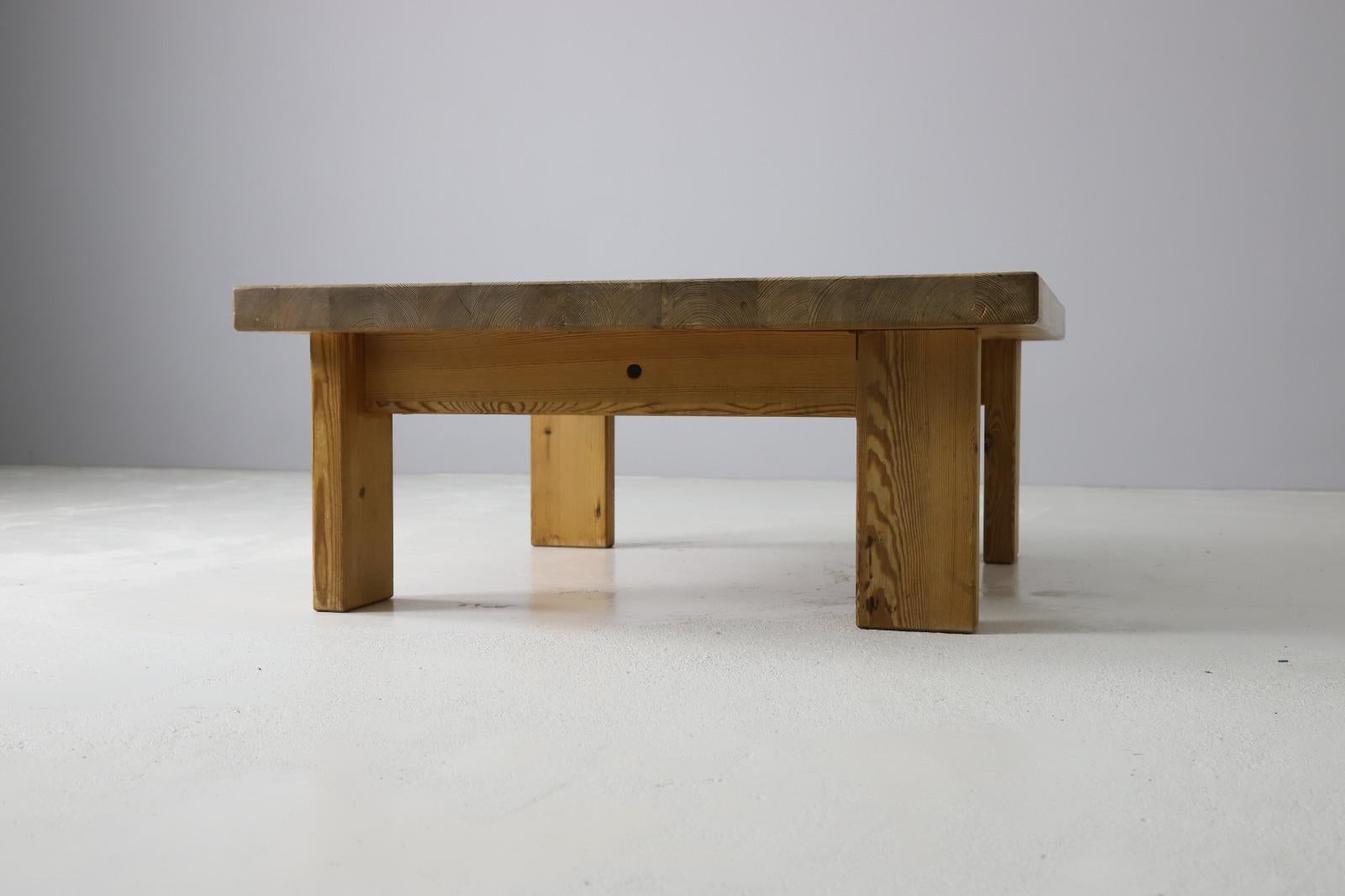 Large Solid Pine Coffee Table on Asymmetrical Base, Scandinavia, 1970s 4