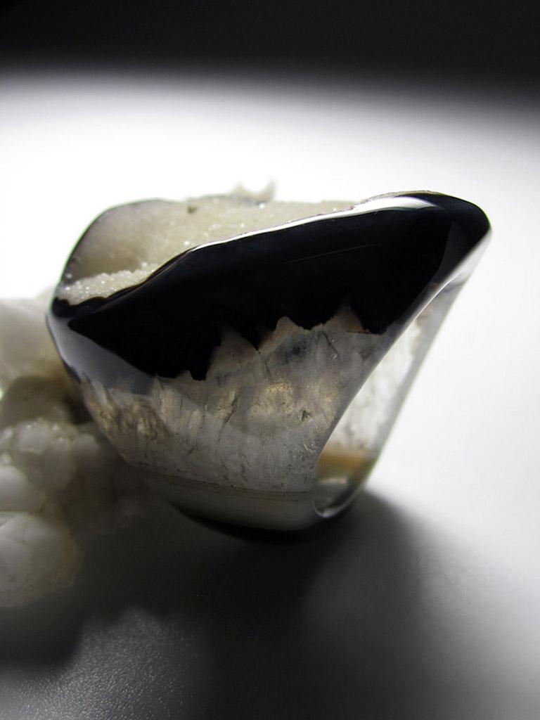 Large Solid Quartz Ring Rock Crystal Raw Crystals Black White For Sale 4