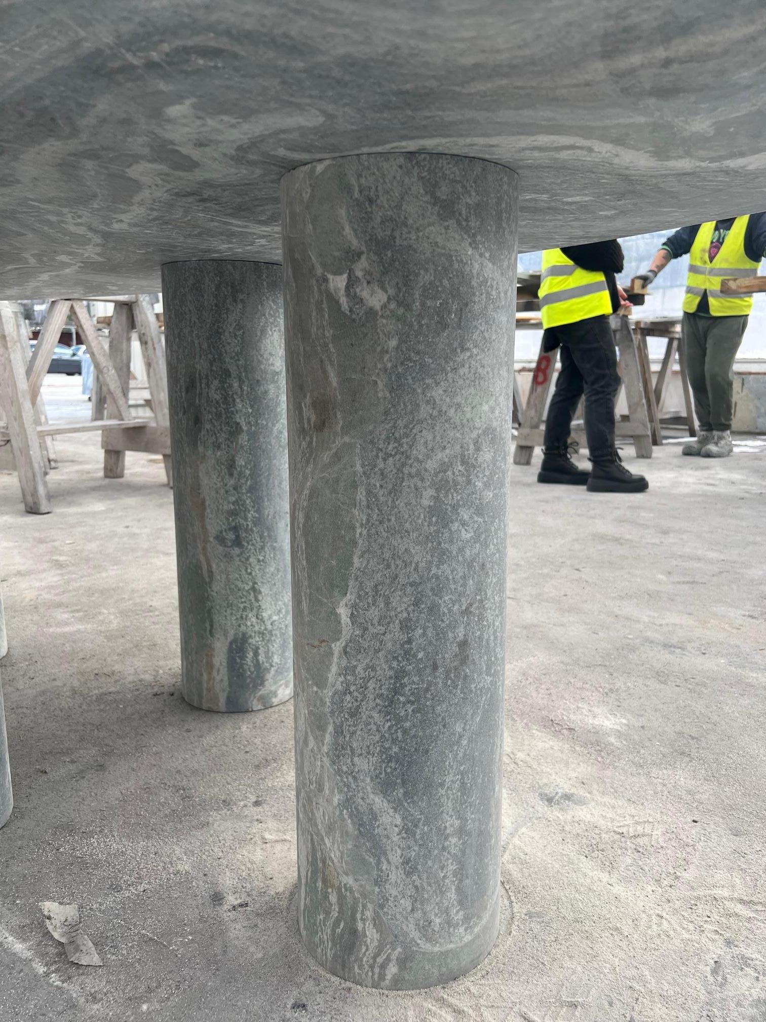 Large Solid Stone Green Marble Oval Dining Table with Bellini style Column Legs  In New Condition For Sale In AMSTERDAM, NL