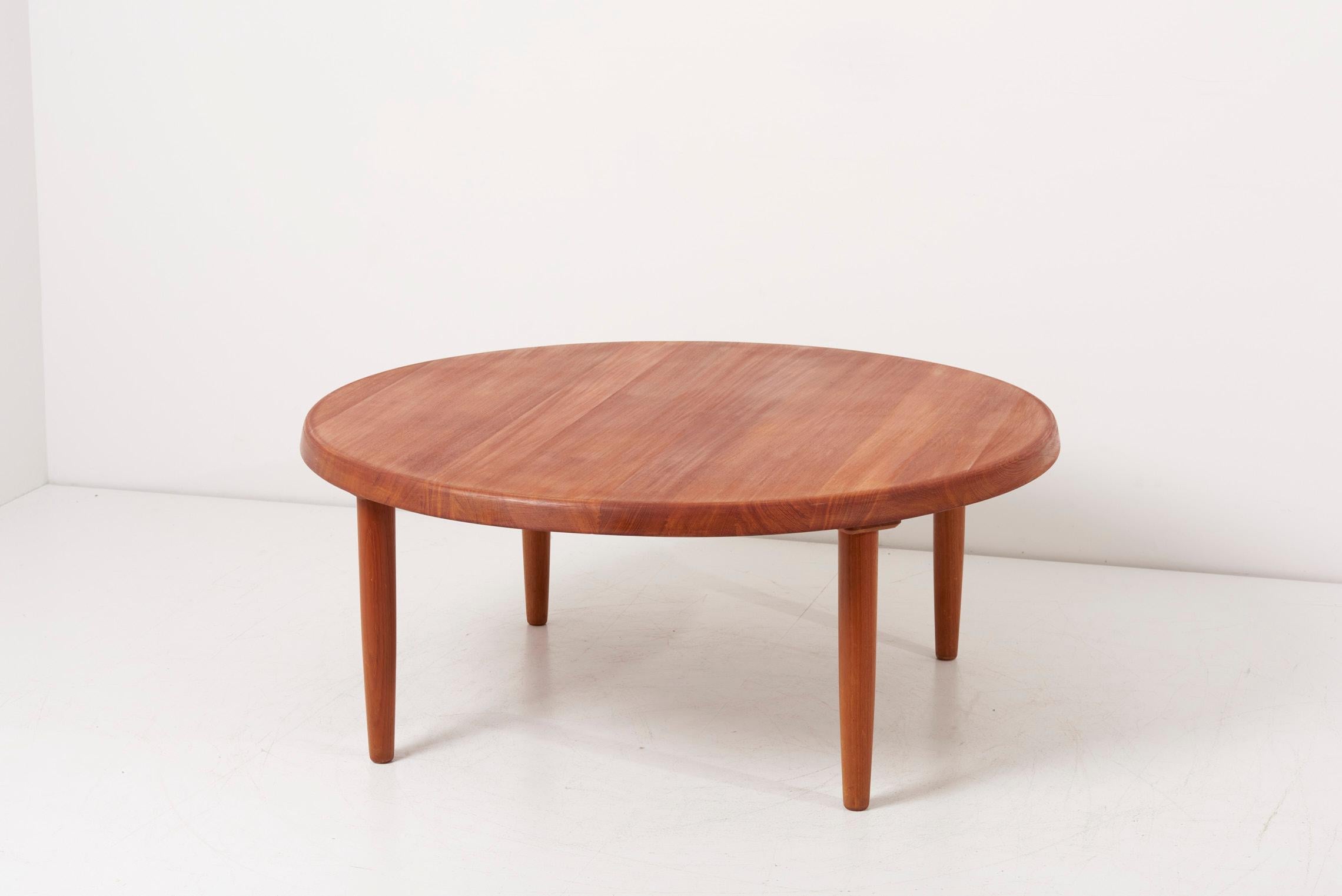 Large Solid Teak Coffee Table, 1960s Denmark For Sale 5