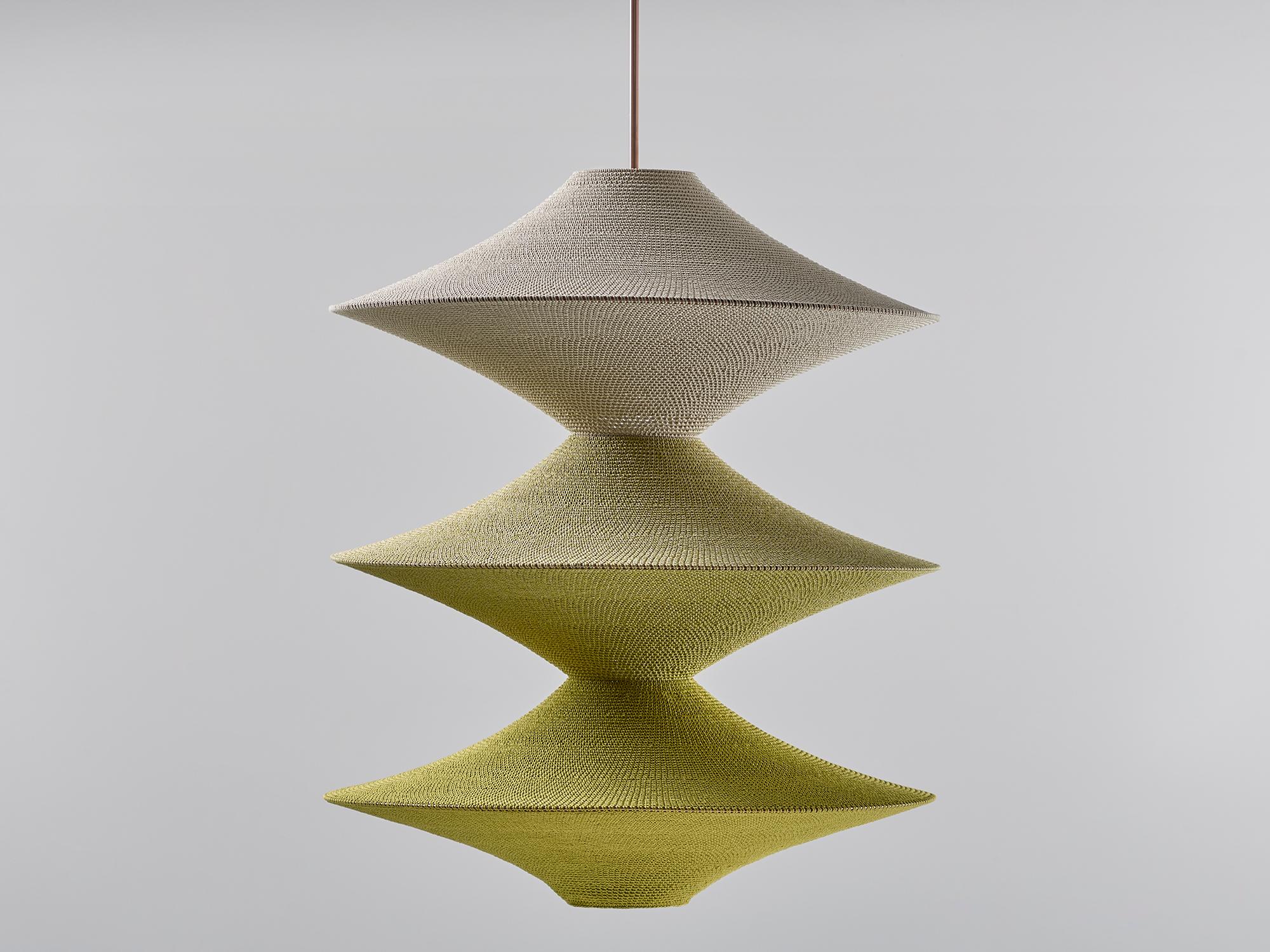 Large solitaire 03 pendant lamp by Naomi Paul
Dimensions: D 80 x H 110 cm
Materials: Metal frame, Egyptian cotton cord.
Color: Ombré in Ecru and Greengold.
Available in other colors and in 4 sizes: D50, D60, D80, D100 cm.
Available in plain,