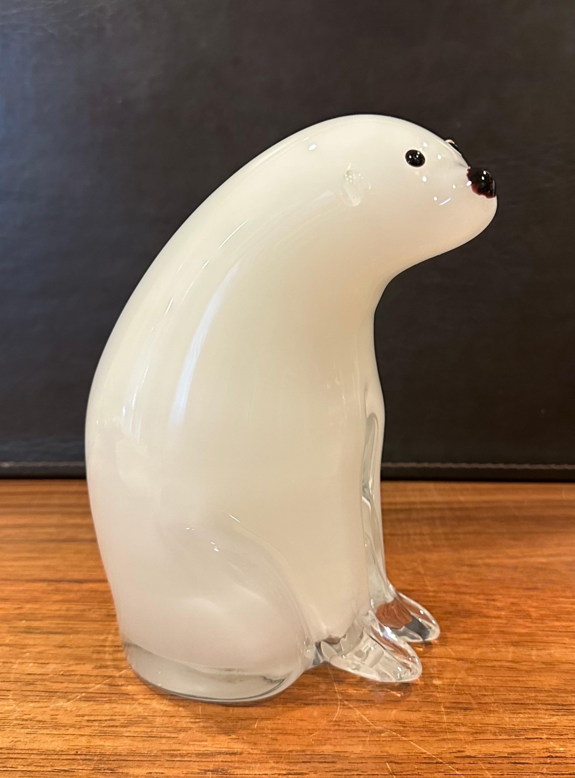 Große Eisbär-Skulptur aus Kunstglas von Murano-Glas Sommerso (20. Jahrhundert) im Angebot