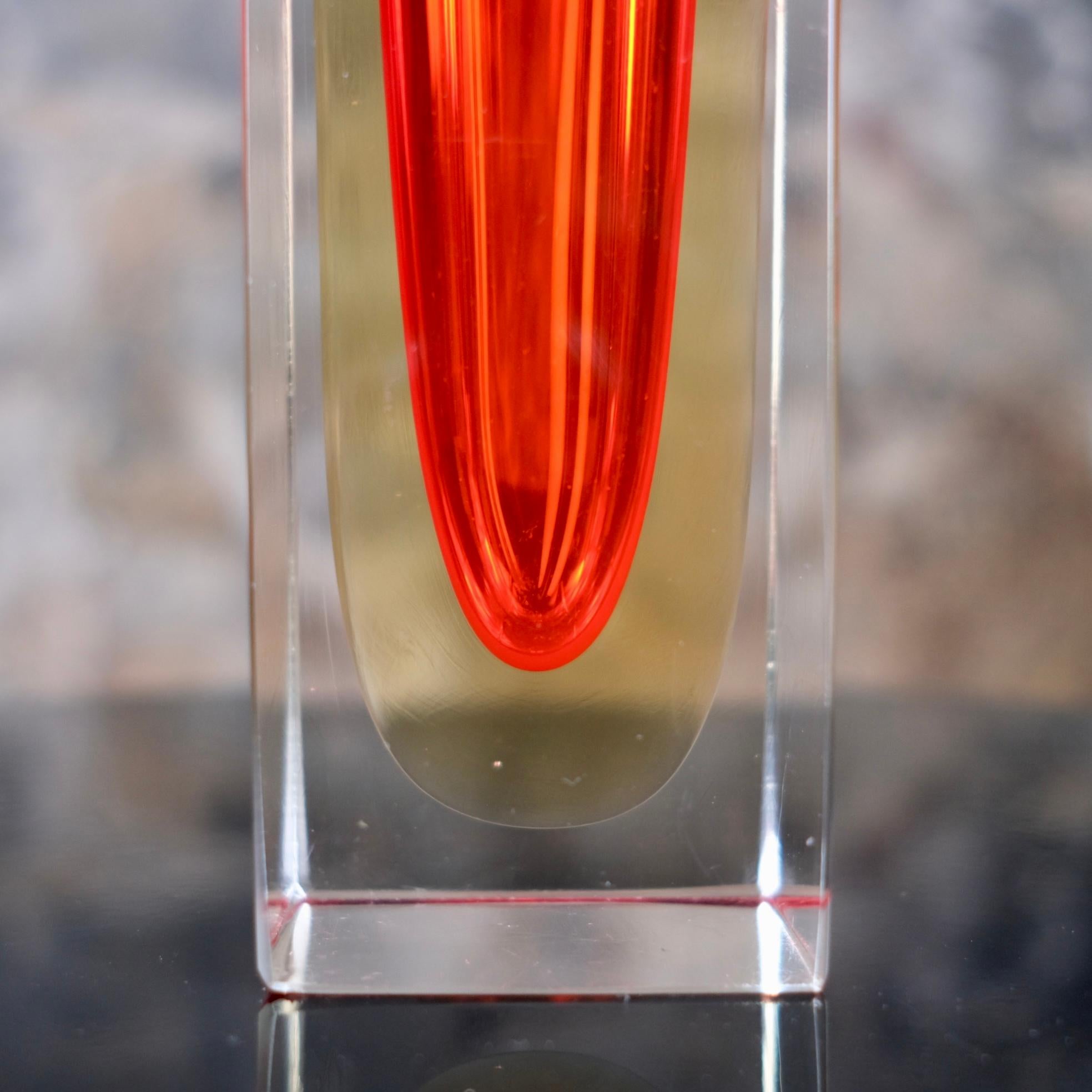 Large Sommerso vase in Murano glass, Italy, 1960s In Good Condition For Sale In Lyon, FR