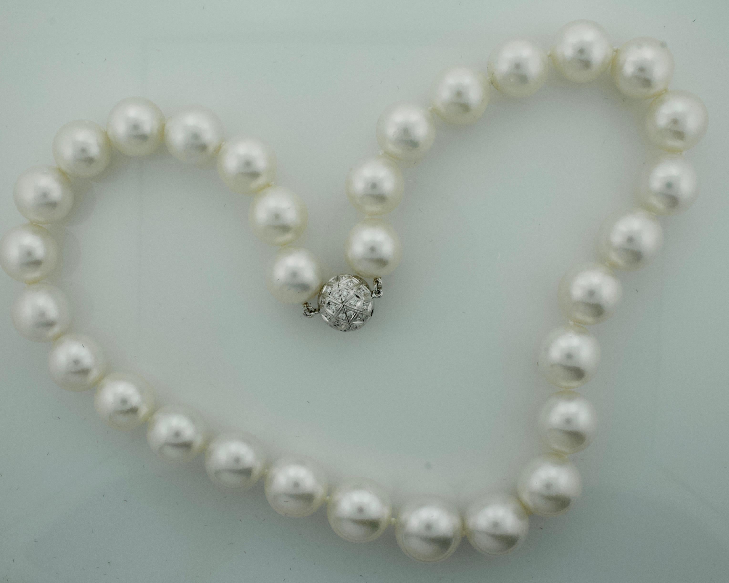 large pearls necklace