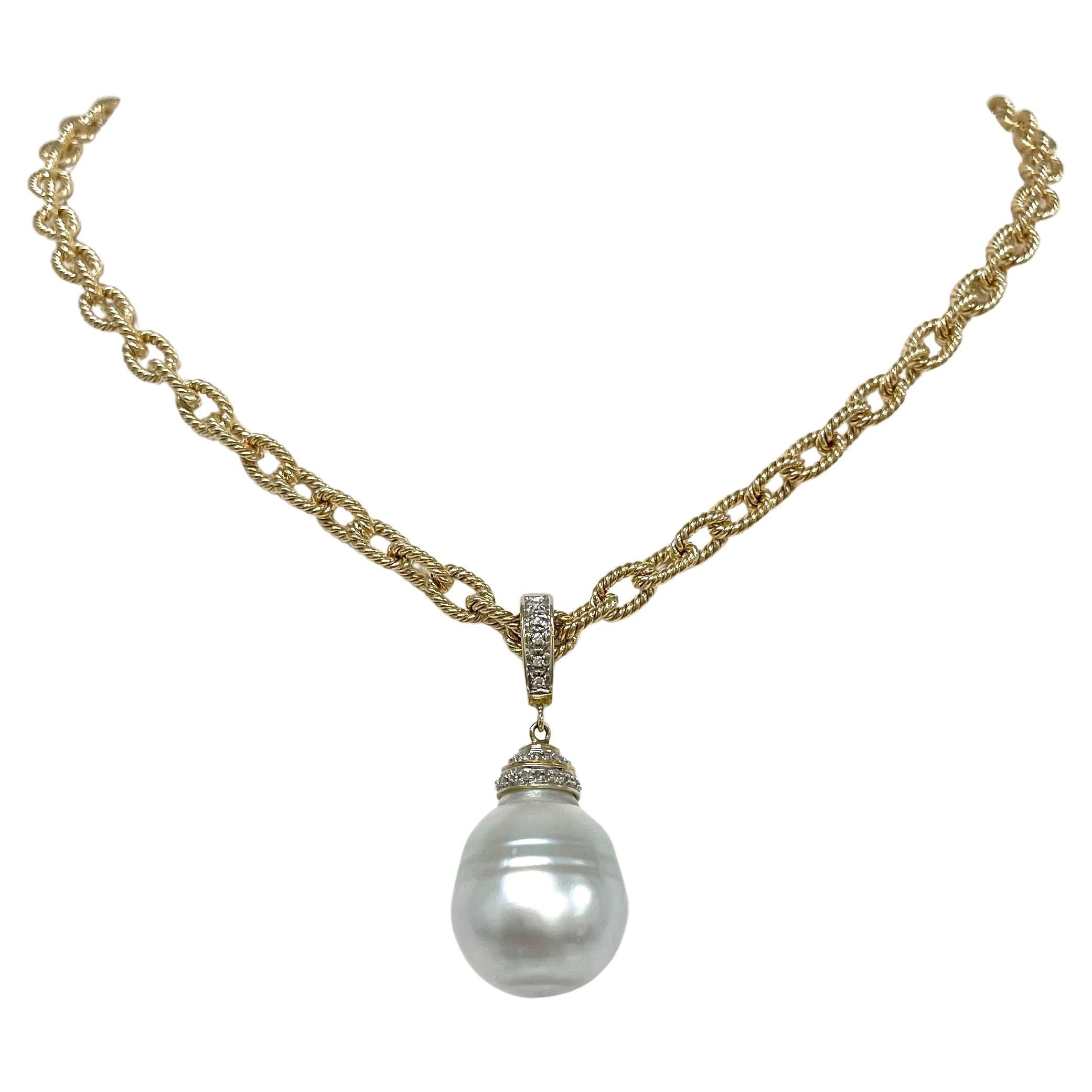 Description
Large 23x18.5mm South Sea pearl with diamonds suspended from an exquisite handmade 14k yellow gold link chain.
Item # N1859

Materials and Weight
South Sea pearl 23x18.5mm, semi-round shape
Pave diamonds 14k yellow gold
14k yellow gold
