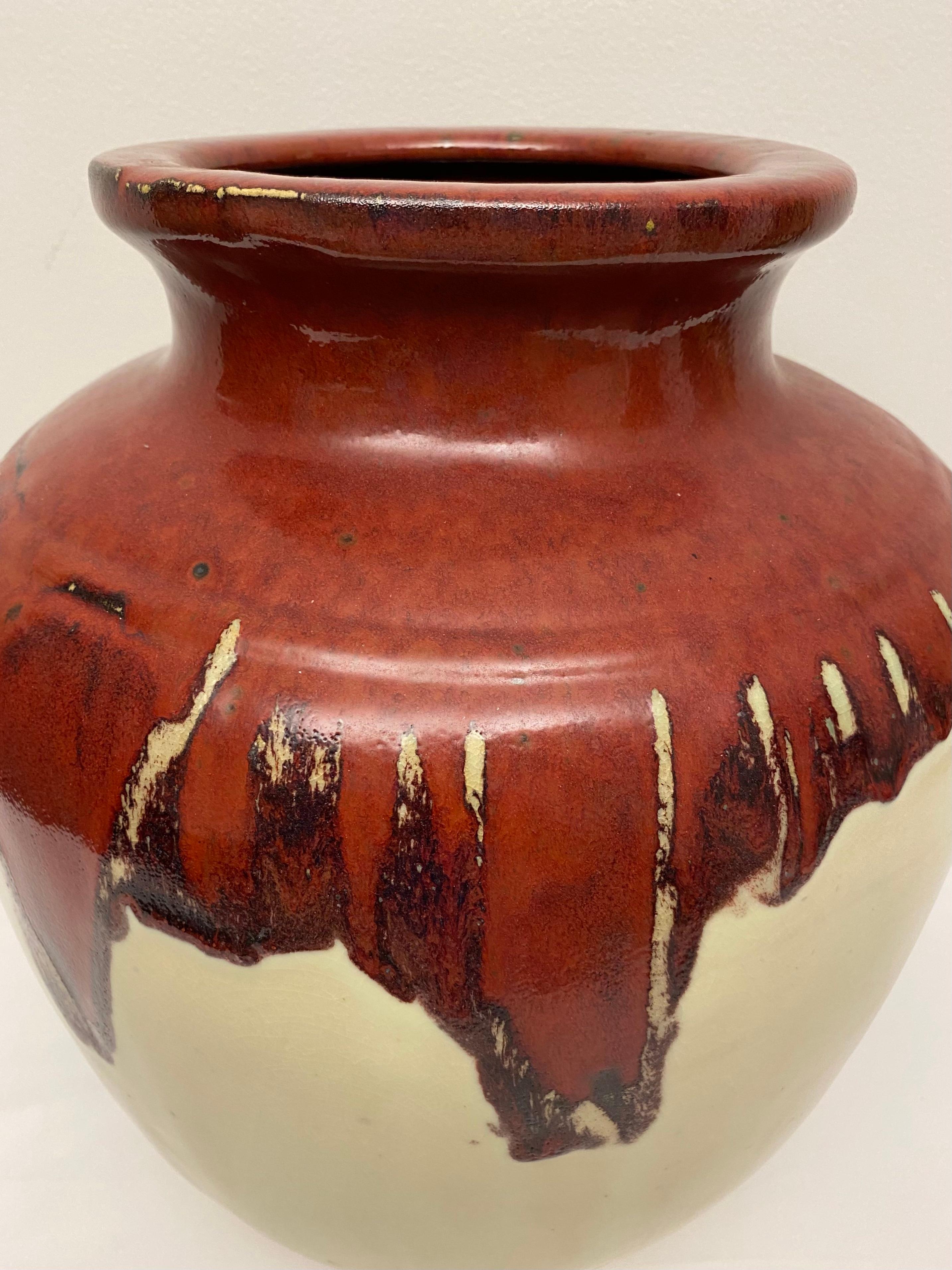 A Native American Southwest style ceramic vase vessel. 
Very nice vintage decorative item, quality craftsmanship. 

Measurements: 16