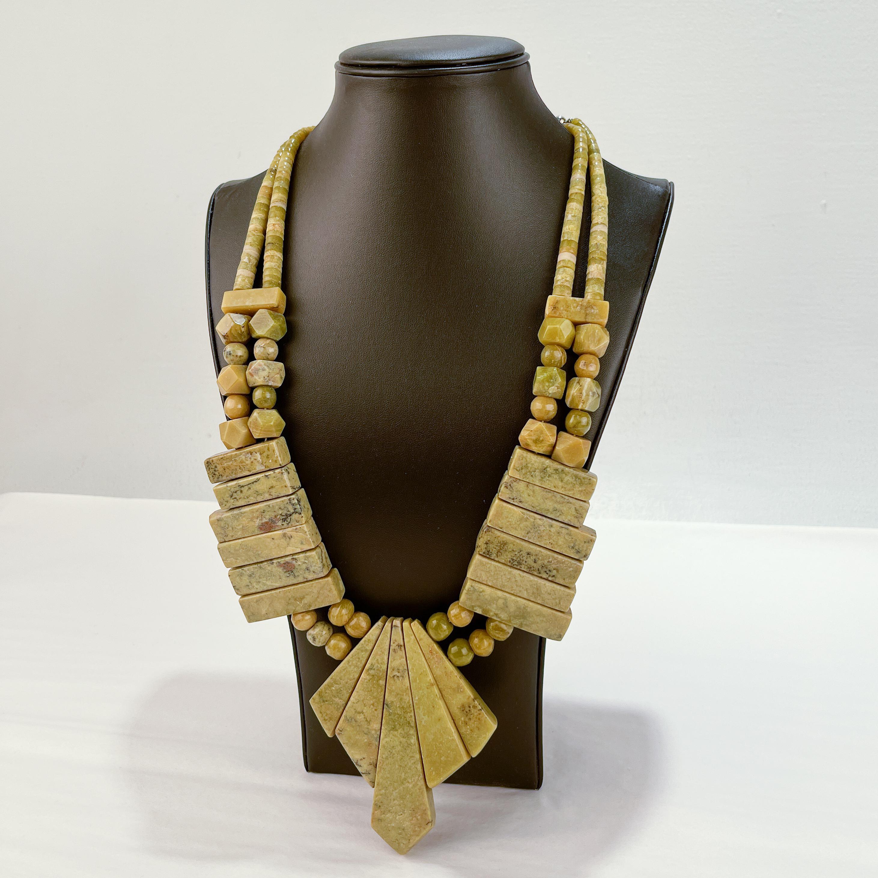 Große Halskette aus Gaspeit und Silber im Navajo-Stil aus dem Südwesten im Zustand „Gut“ im Angebot in Philadelphia, PA