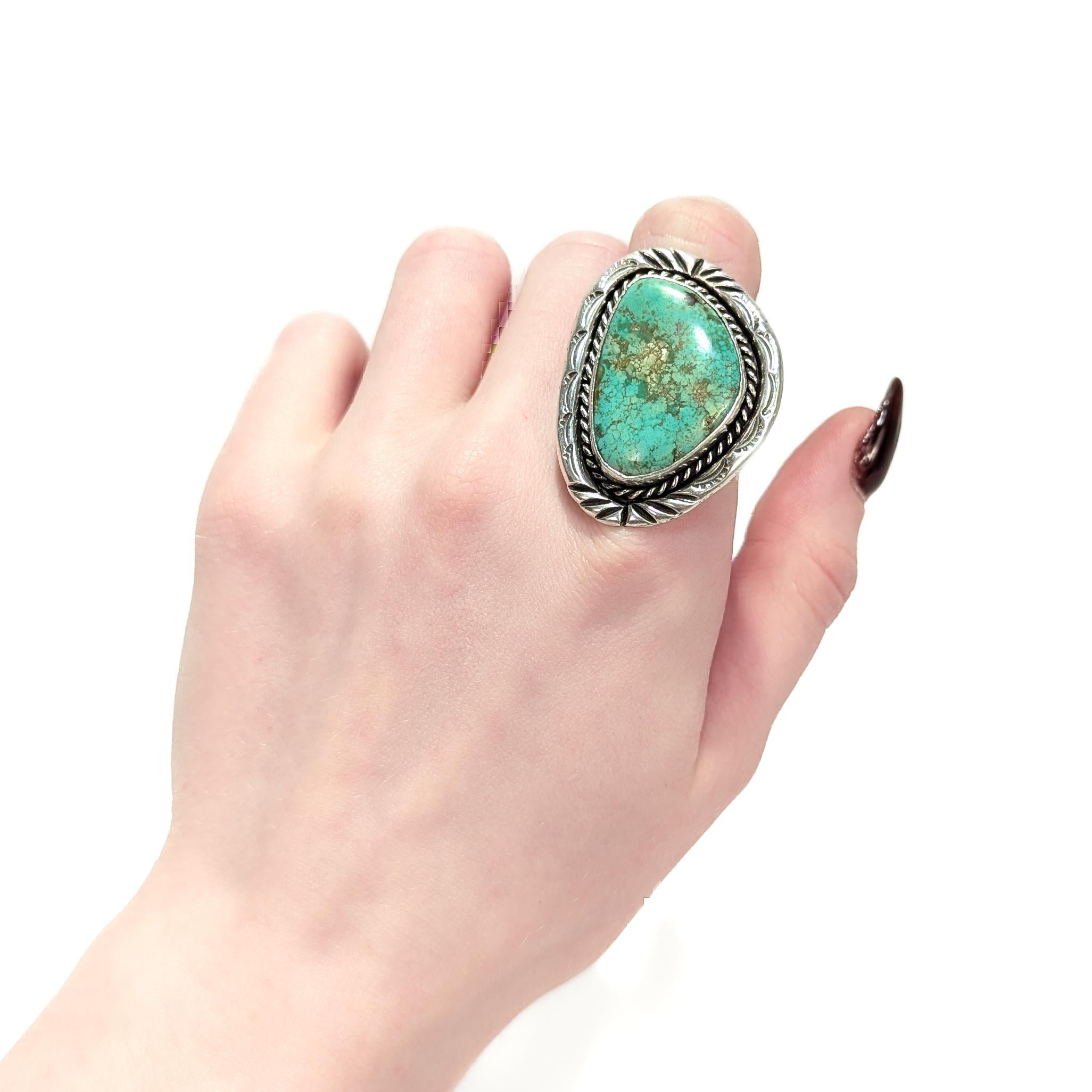 Cabochon Grande anello sud-occidentale in argento e turchese cabochon in vendita