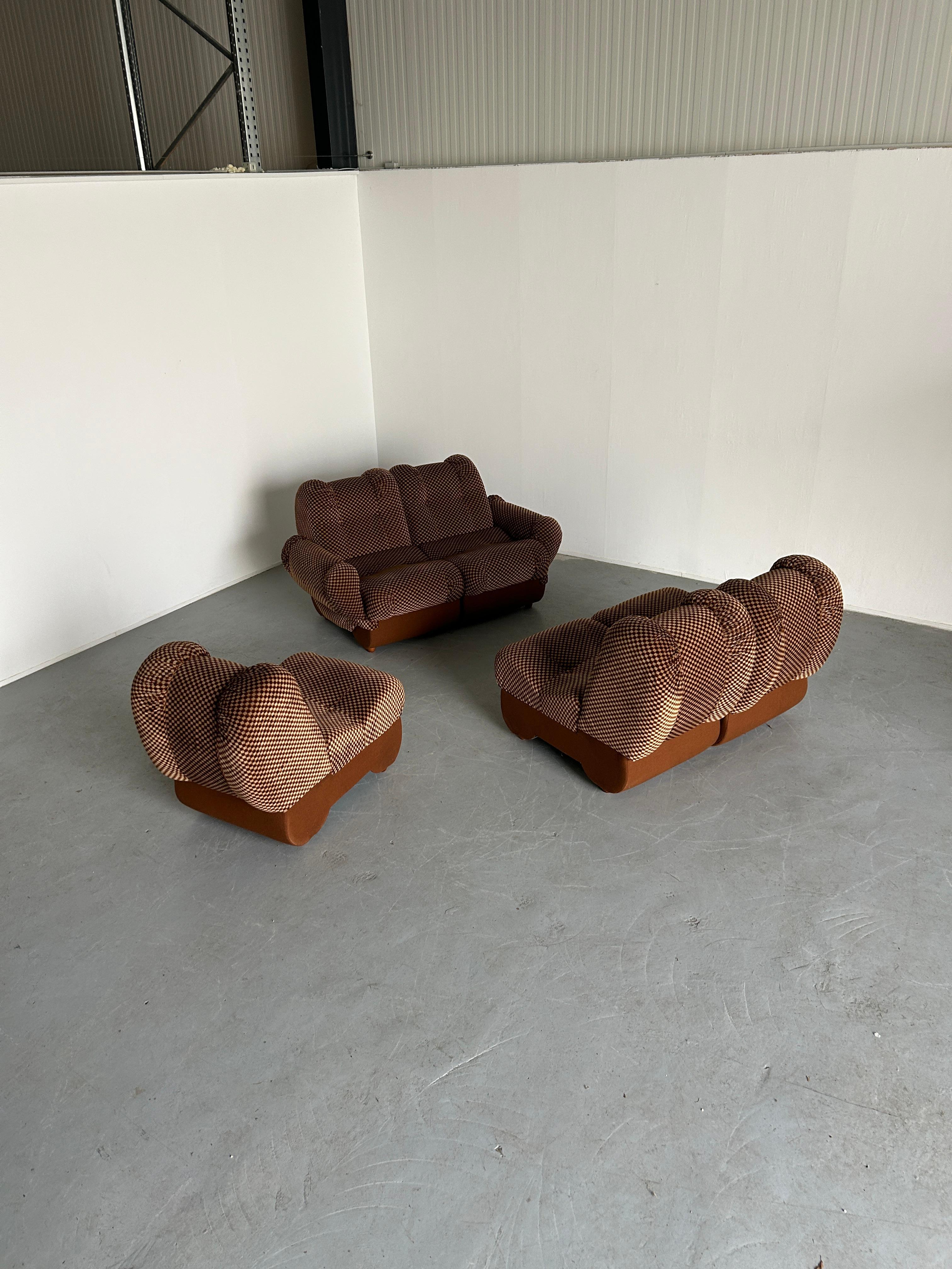 Italian Large Space Age Cloud Modular Sofa Set in Brown Striped Fabric, Italy 1960s For Sale