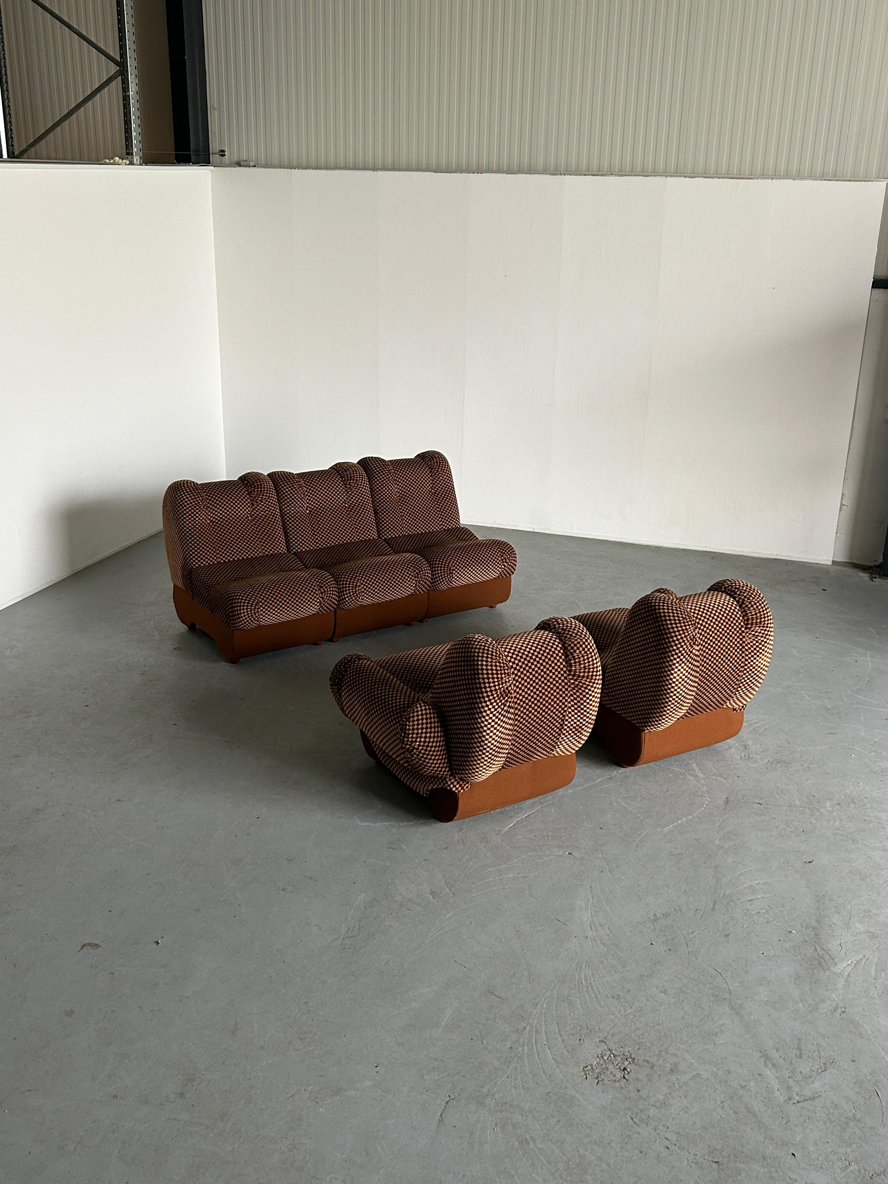 Metal Large Space Age Cloud Modular Sofa Set in Brown Striped Fabric, Italy 1960s For Sale