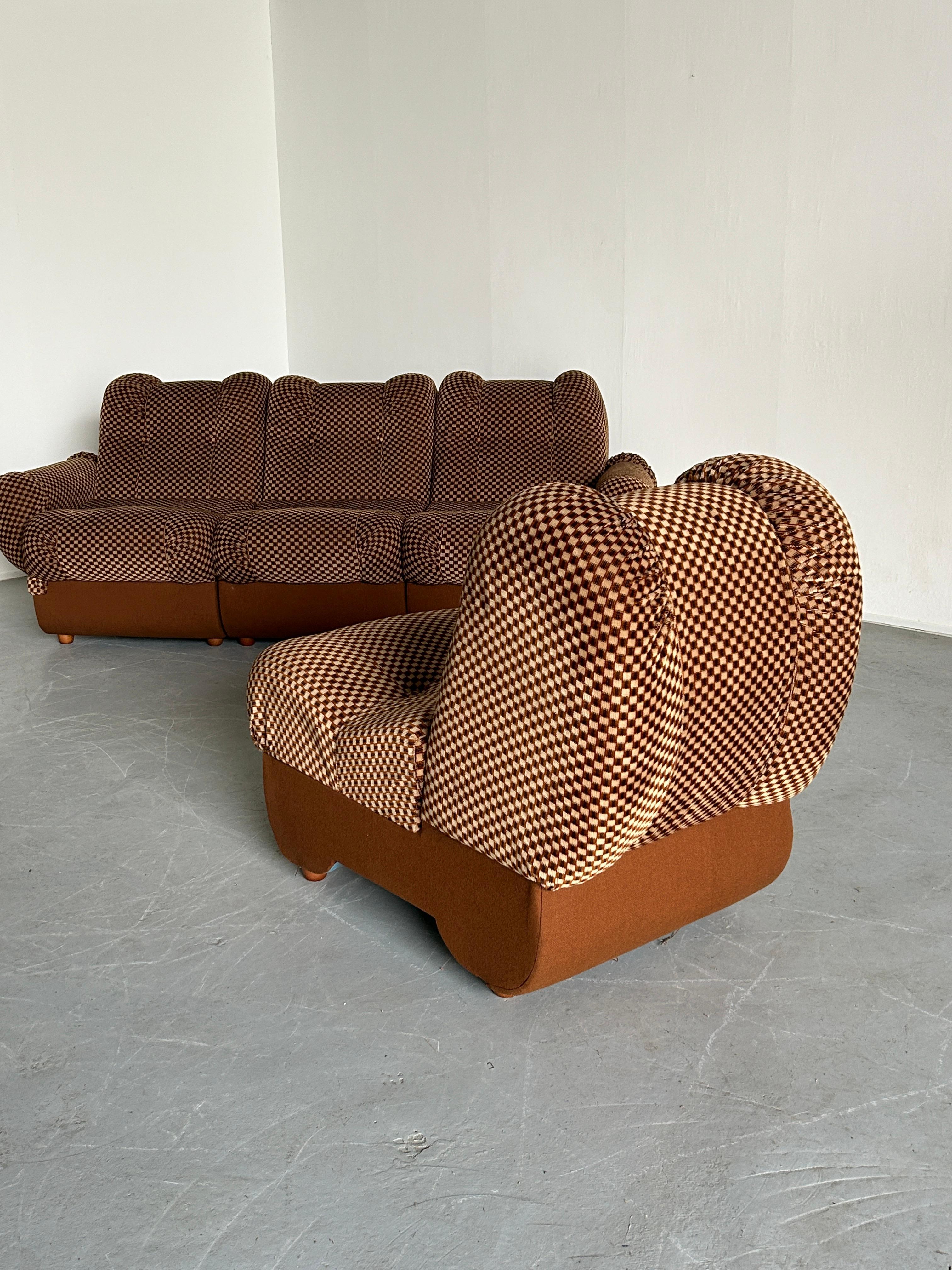 Large Space Age Cloud Modular Sofa Set in Brown Striped Fabric, Italy 1960s For Sale 1