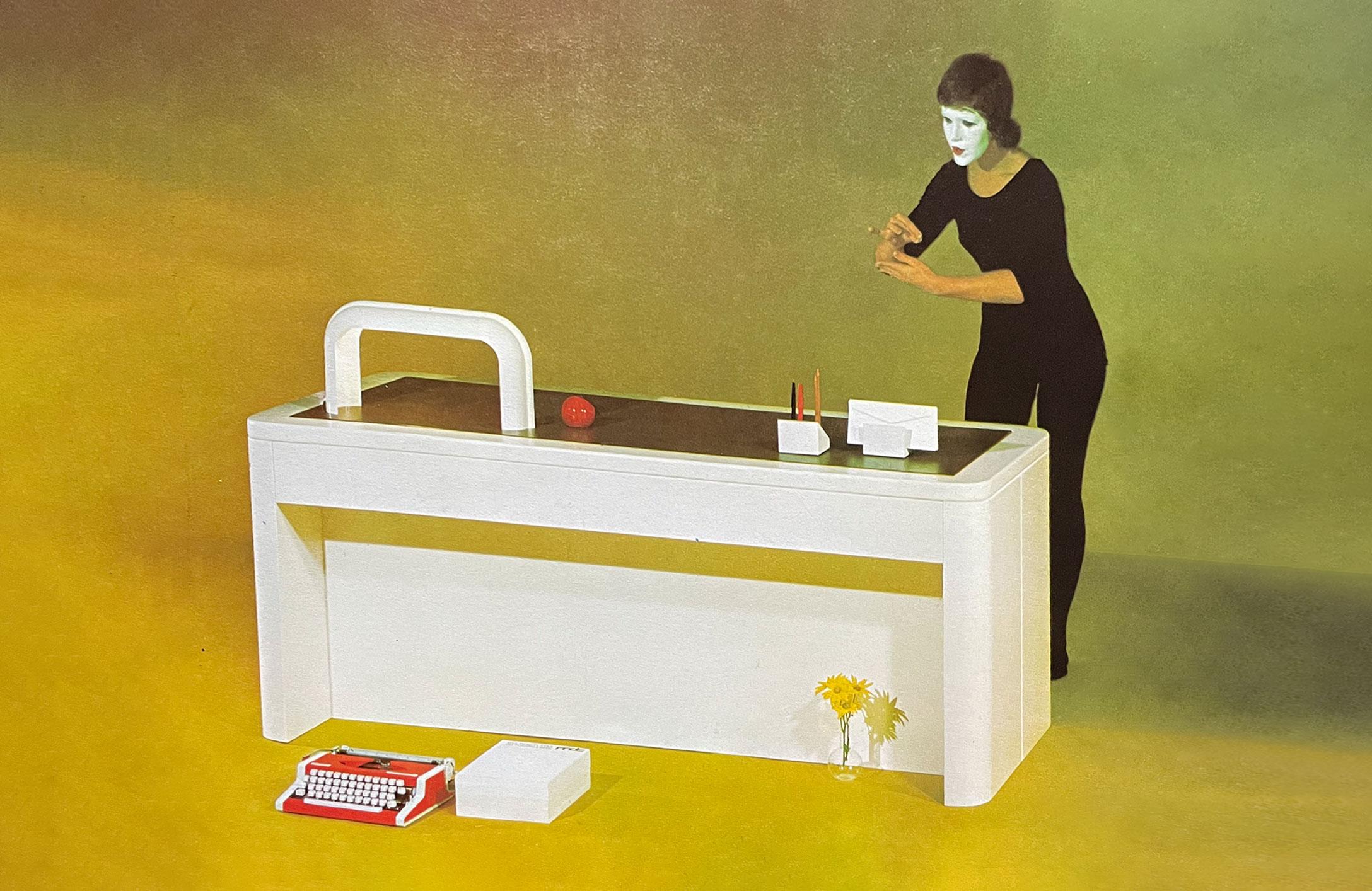 Large space age desk designed by Frank De Clercq, Belgium 1972. For Sale 3
