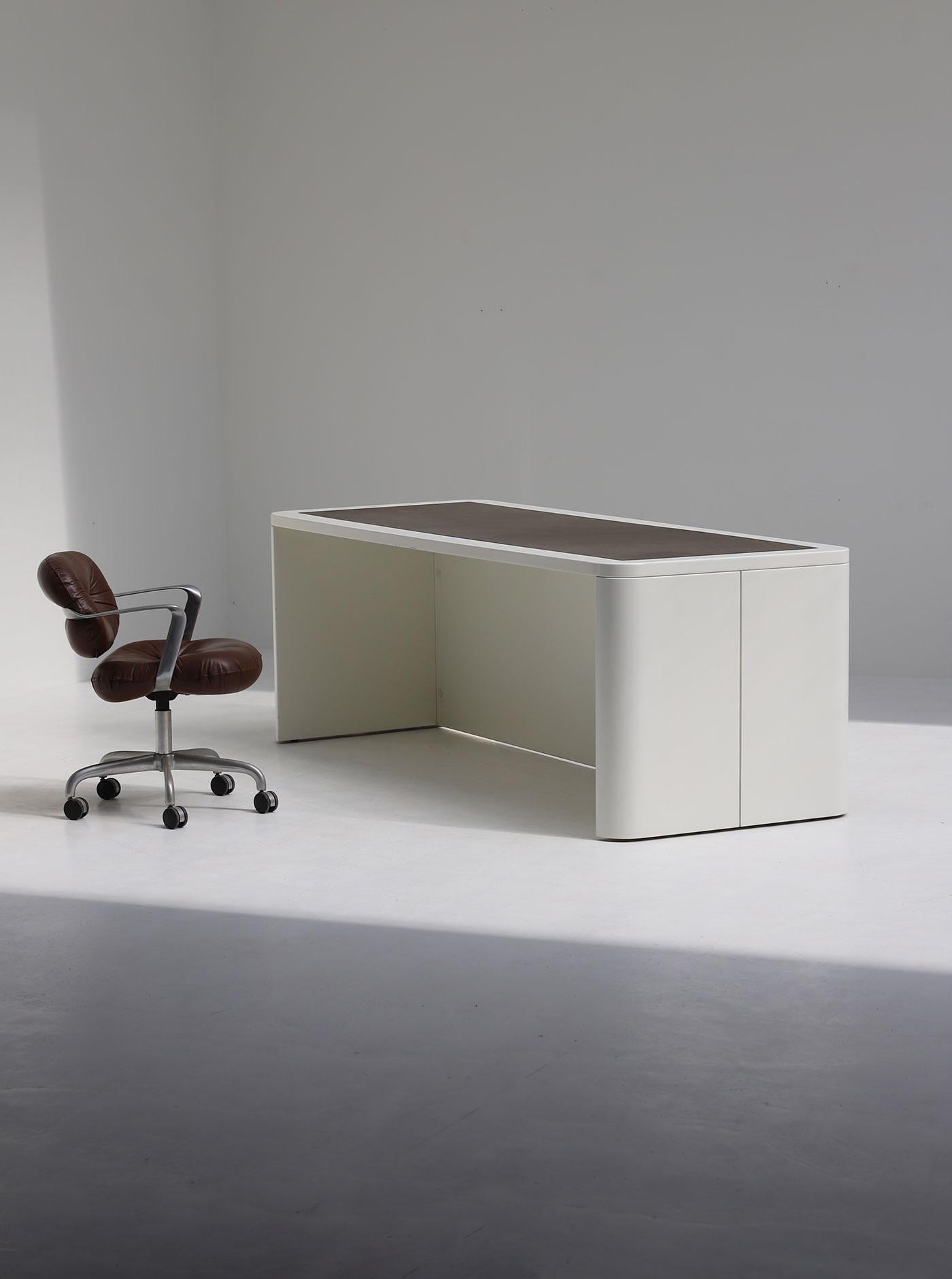 Large space age desk designed by Frank De Clercq, Belgium 1972. For Sale 4