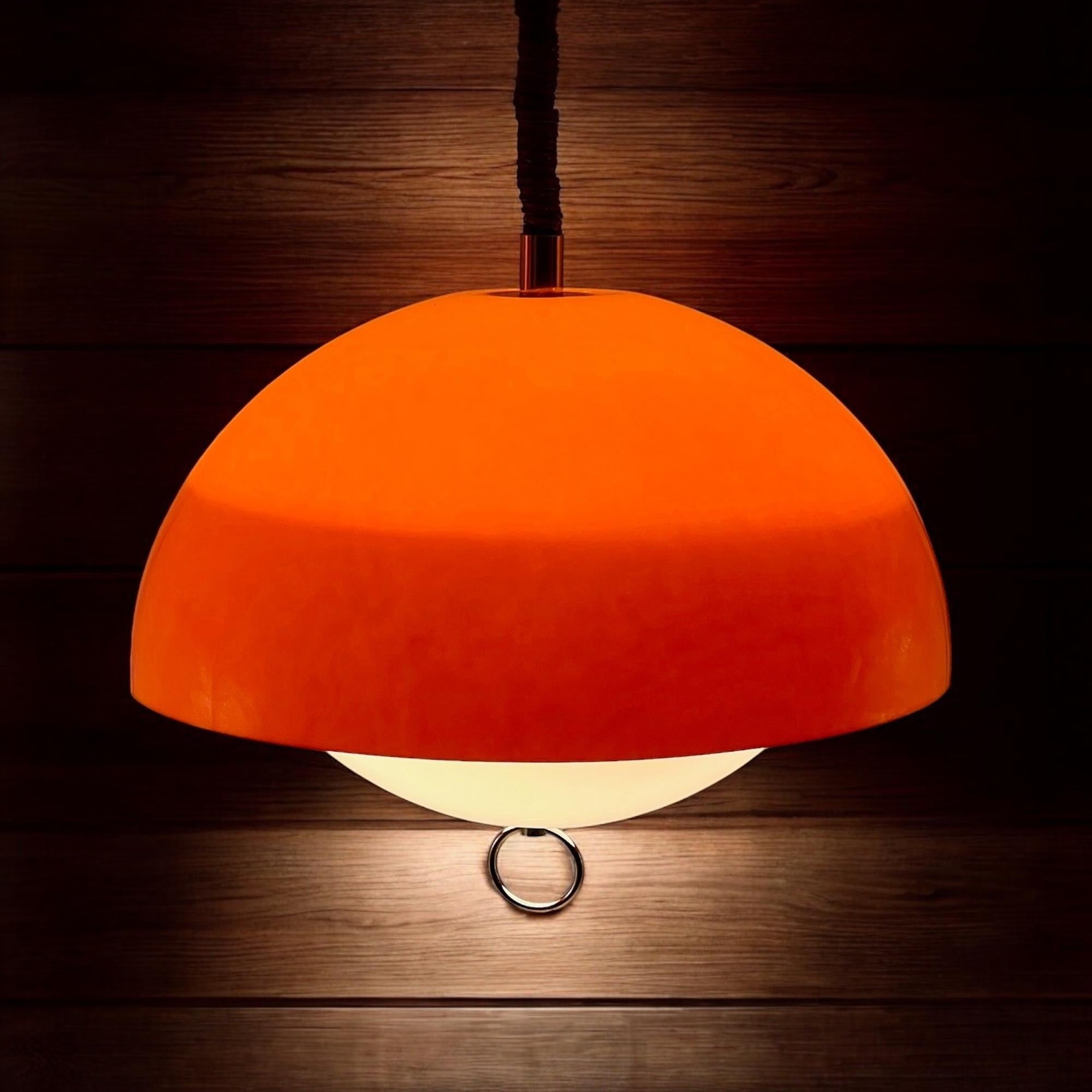 Large Space Age Lamp Orange Acrylic Lamp - Vintage Harvey Guzzini Style, 1970s In Good Condition In San Benedetto Del Tronto, IT