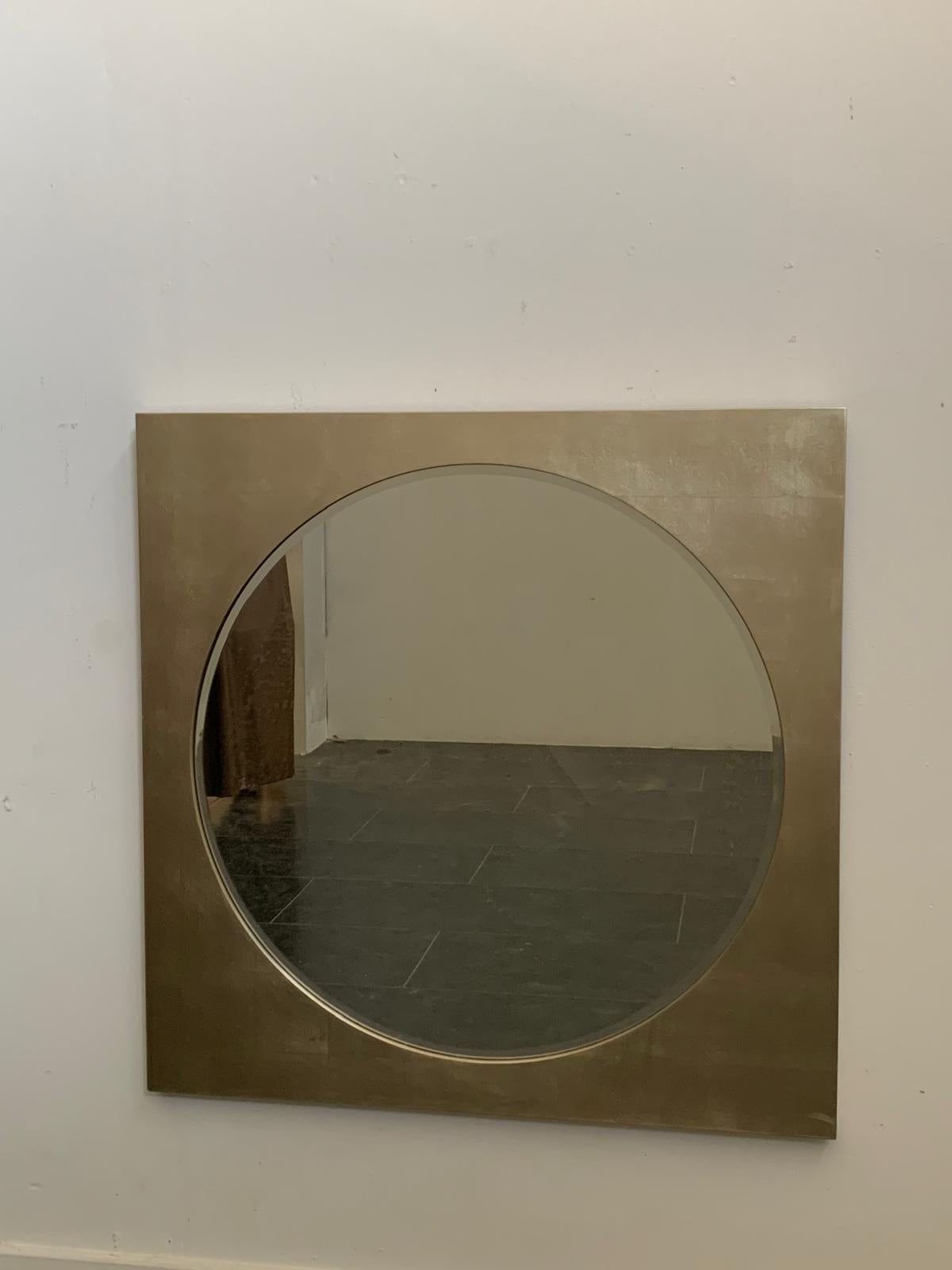 Italiano Grande specchio A Space Age in legno con finitura a foglia d'argento, anni '70 in vendita
